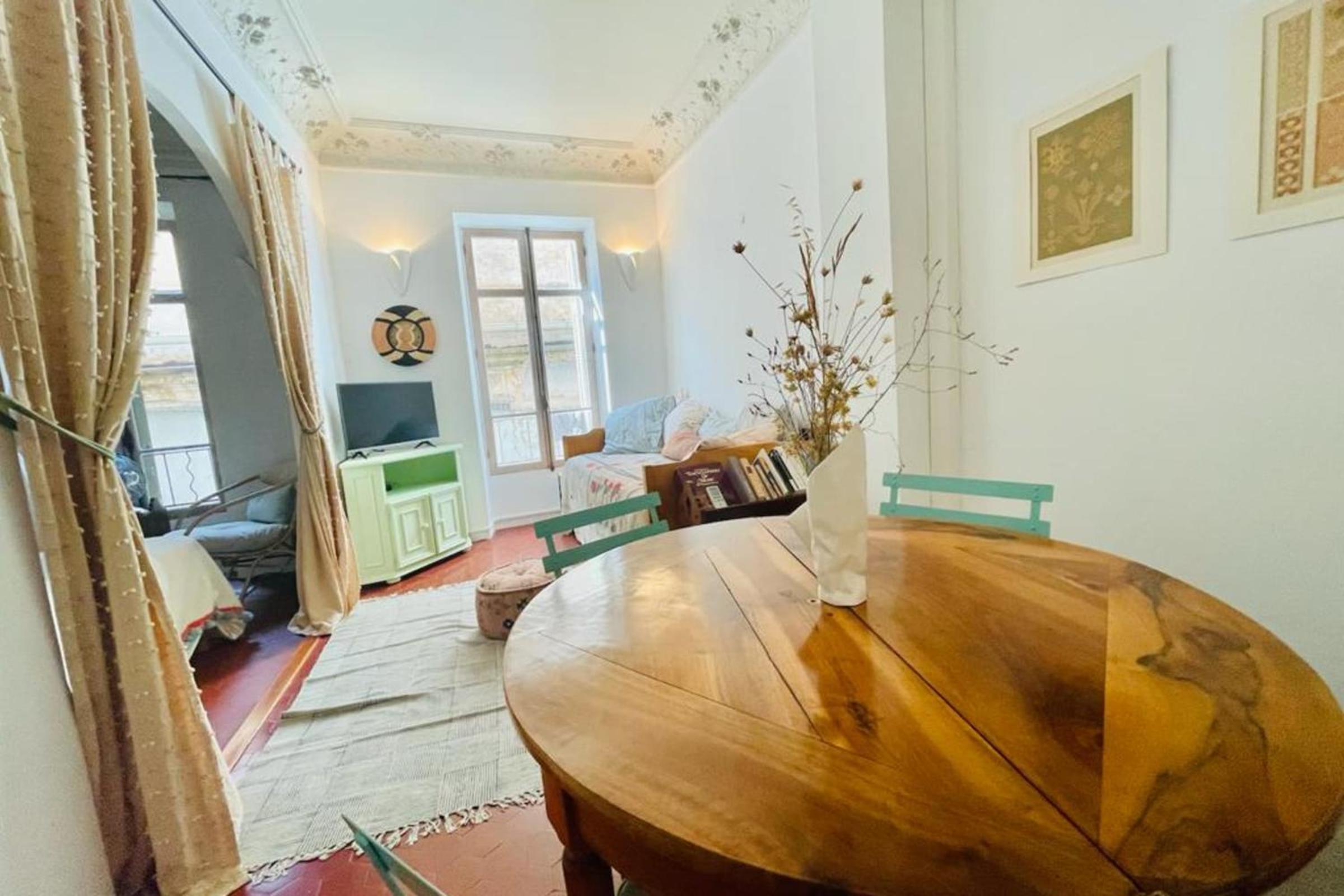 BNB RENTING Great studio in the heart of Cannes old city neighbourhood ! photo 3