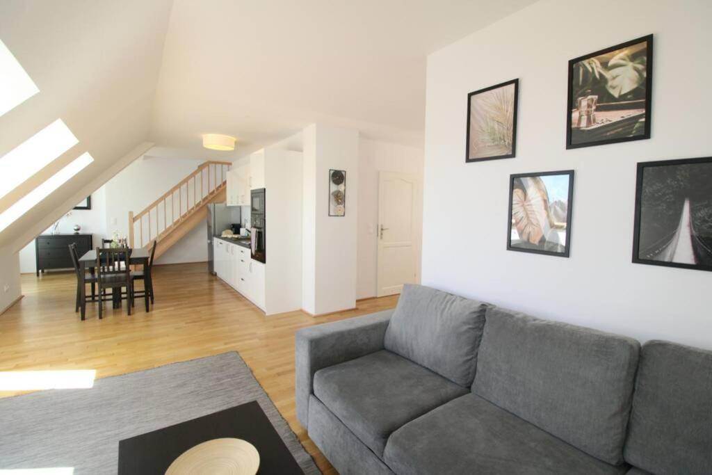 Penthouse with Amazing Terrace l LF42