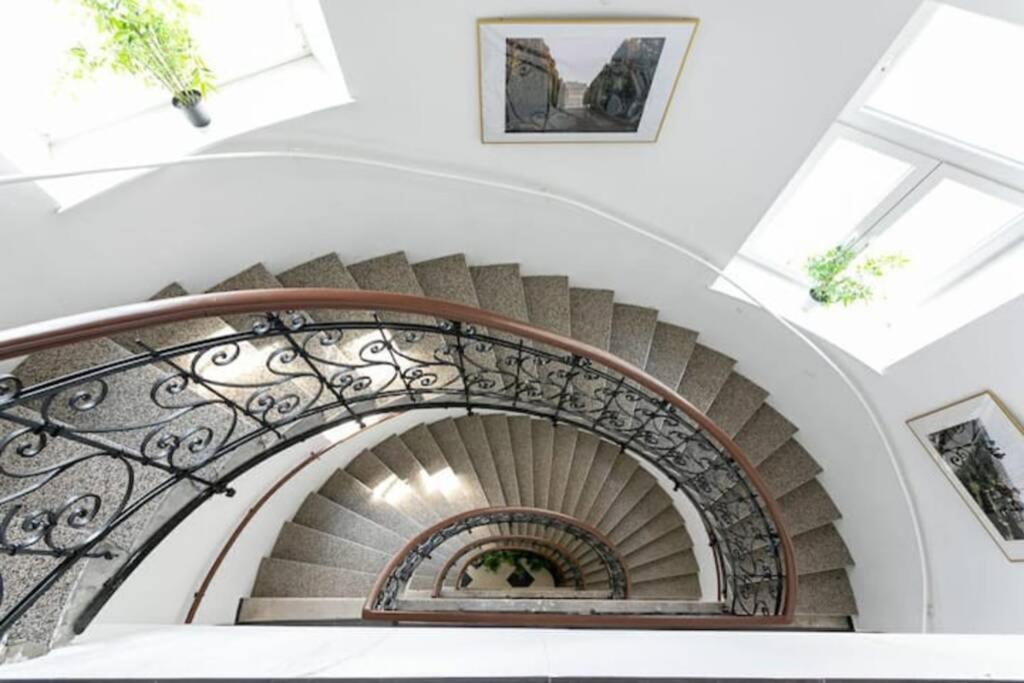 Penthouse with Amazing Terrace l LF42