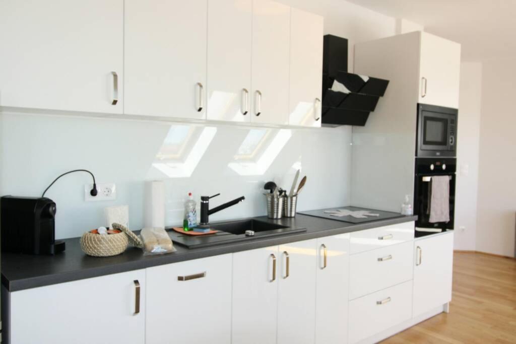 Penthouse with Amazing Terrace l LF42