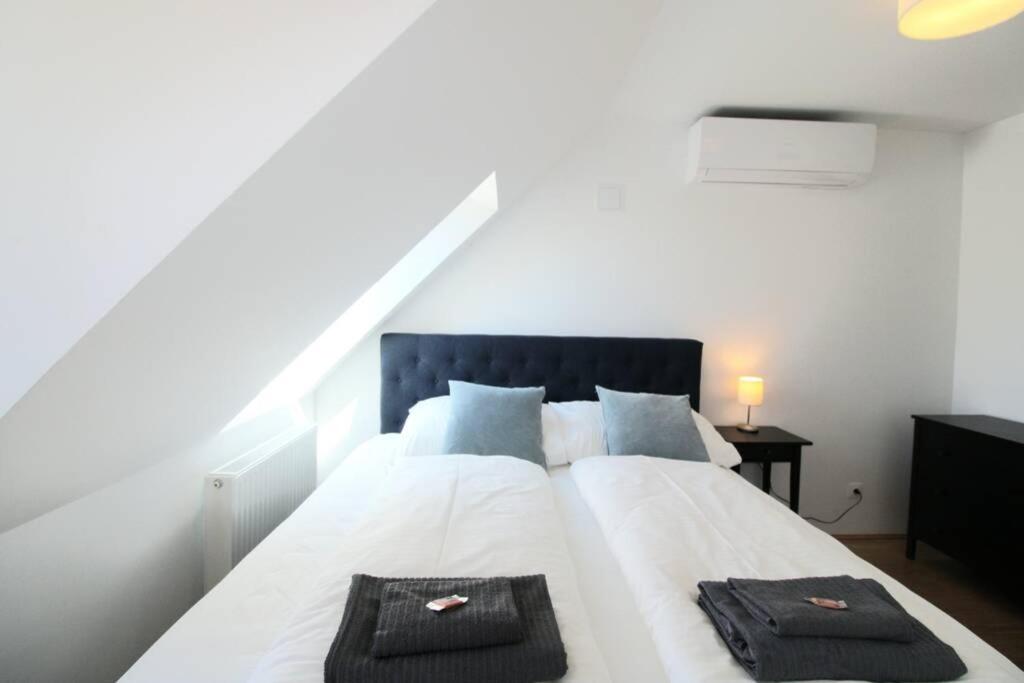 Penthouse with Amazing Terrace l LF42