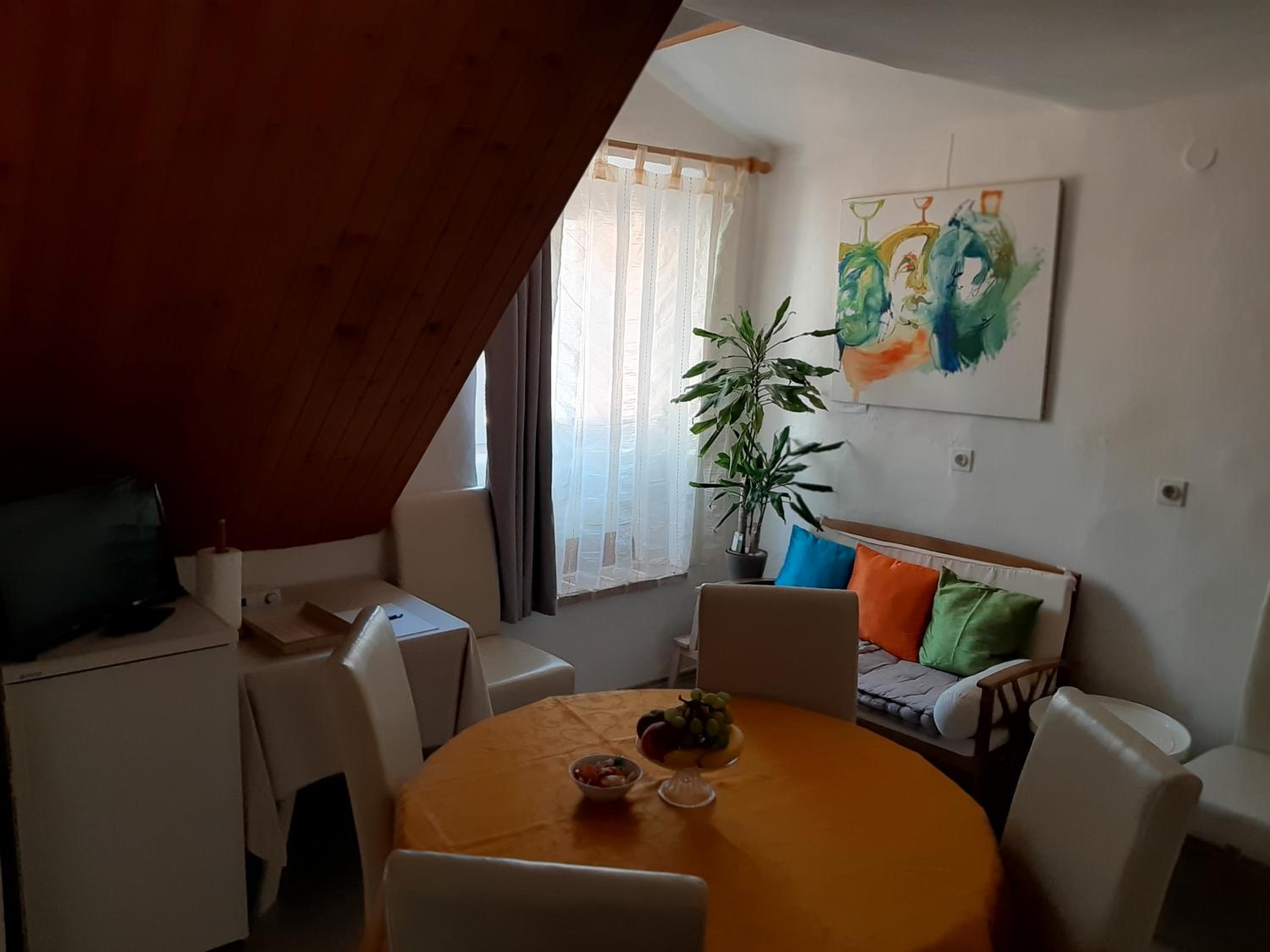 Atelier Tina Art Home