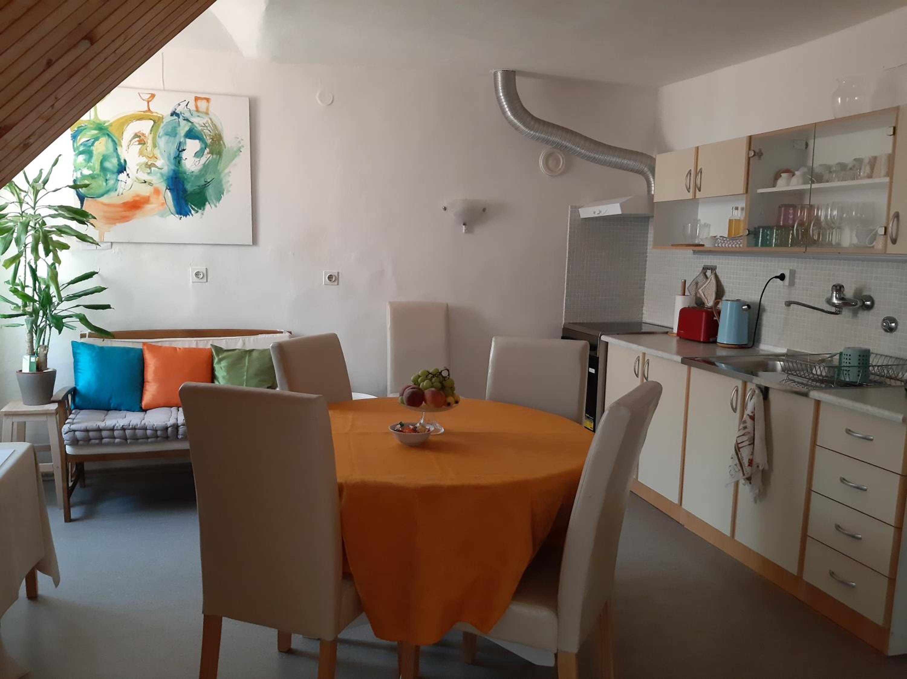 Atelier Tina Art Home