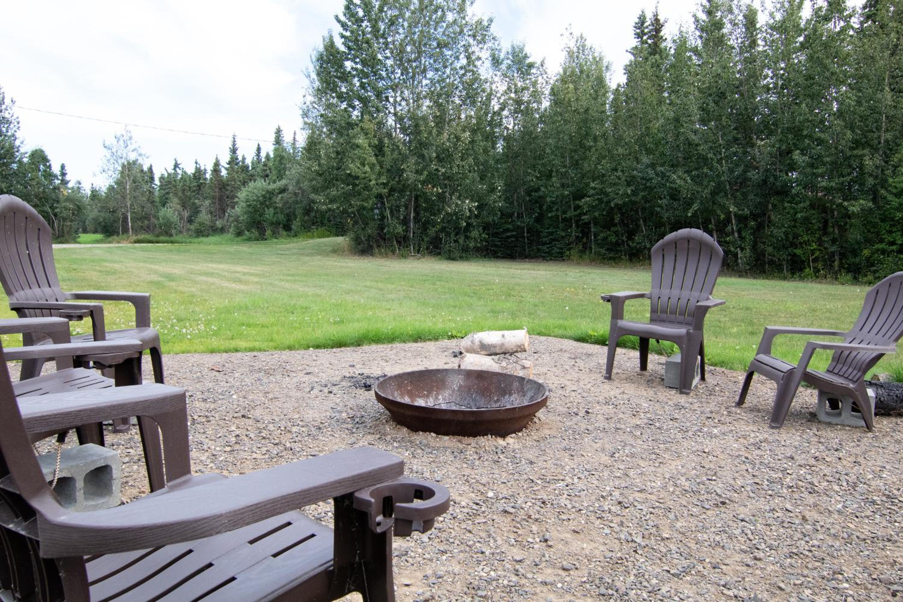 Alaska Frontier Inn view 4