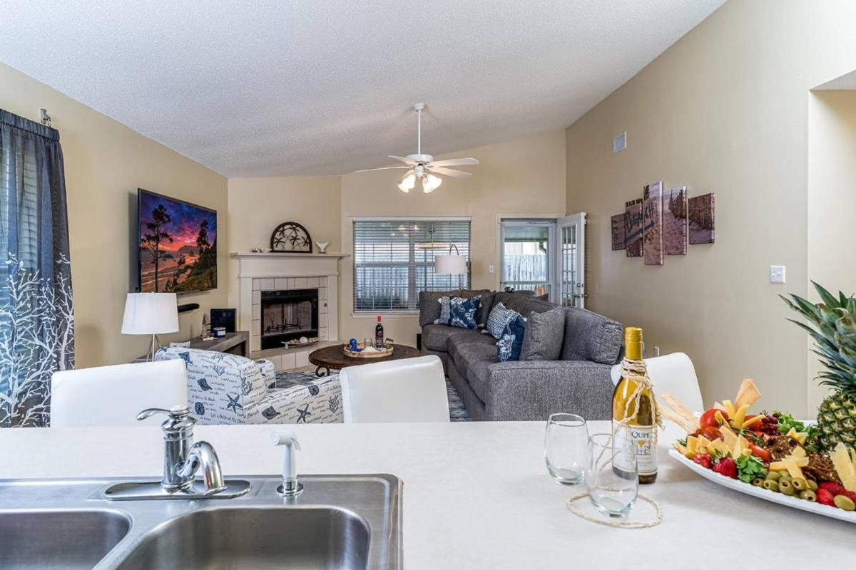 Windstarr 4635 Emerald Starr view 2