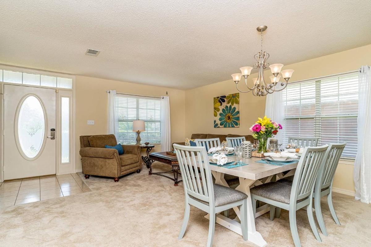 Windstarr 4635 Emerald Starr view 3