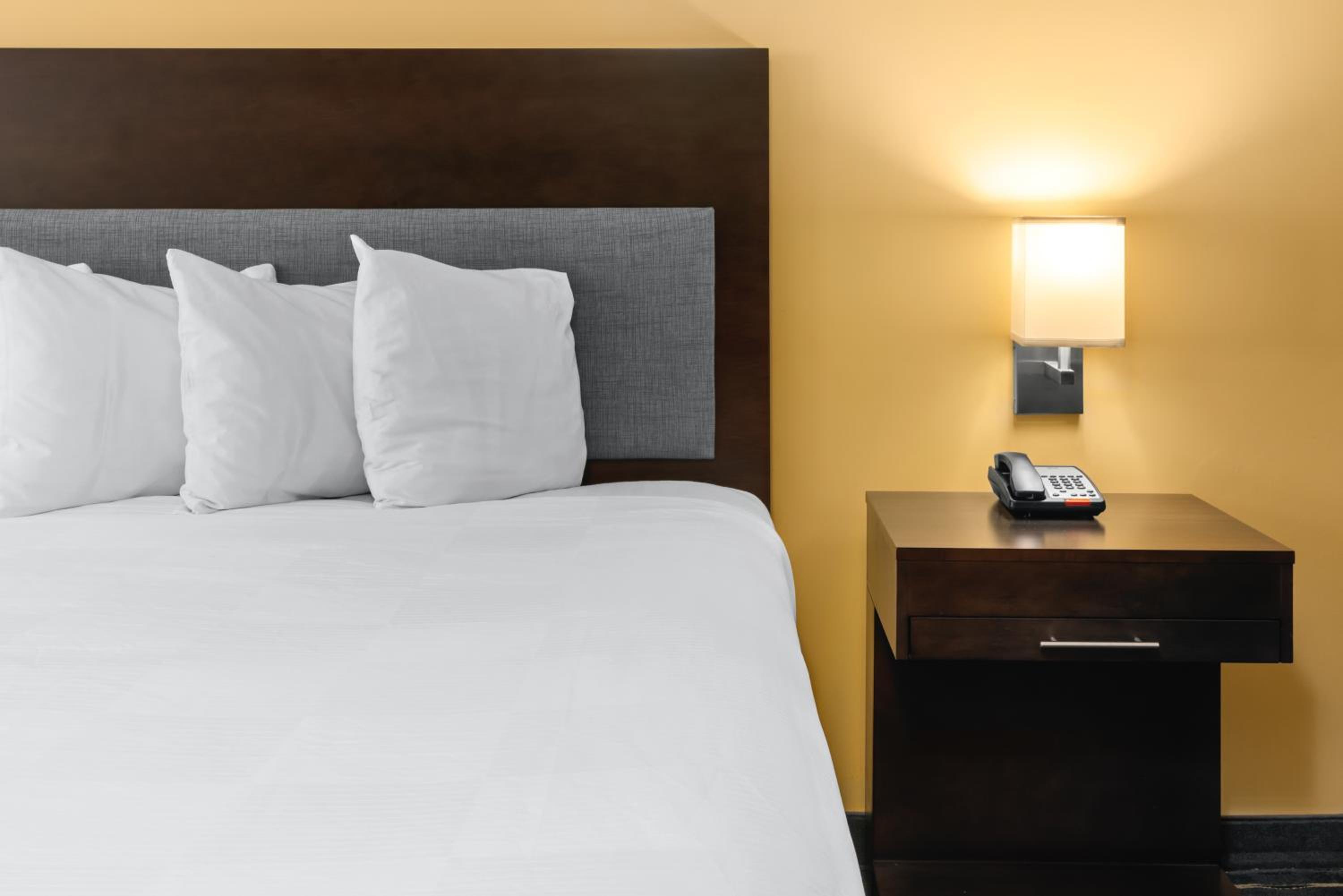 Hotel Aura SFO Airport FREE SHUTTLE - Property Image 5