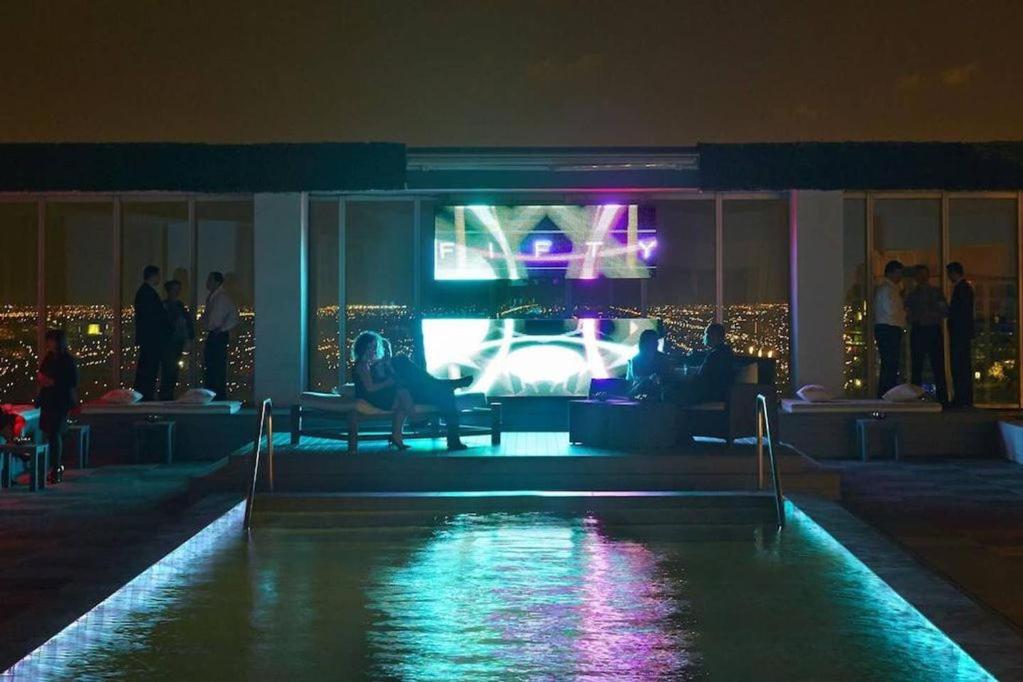 Luxury Waterfront Condo At Icon-Brickell-sea view-Free Spa & Gym