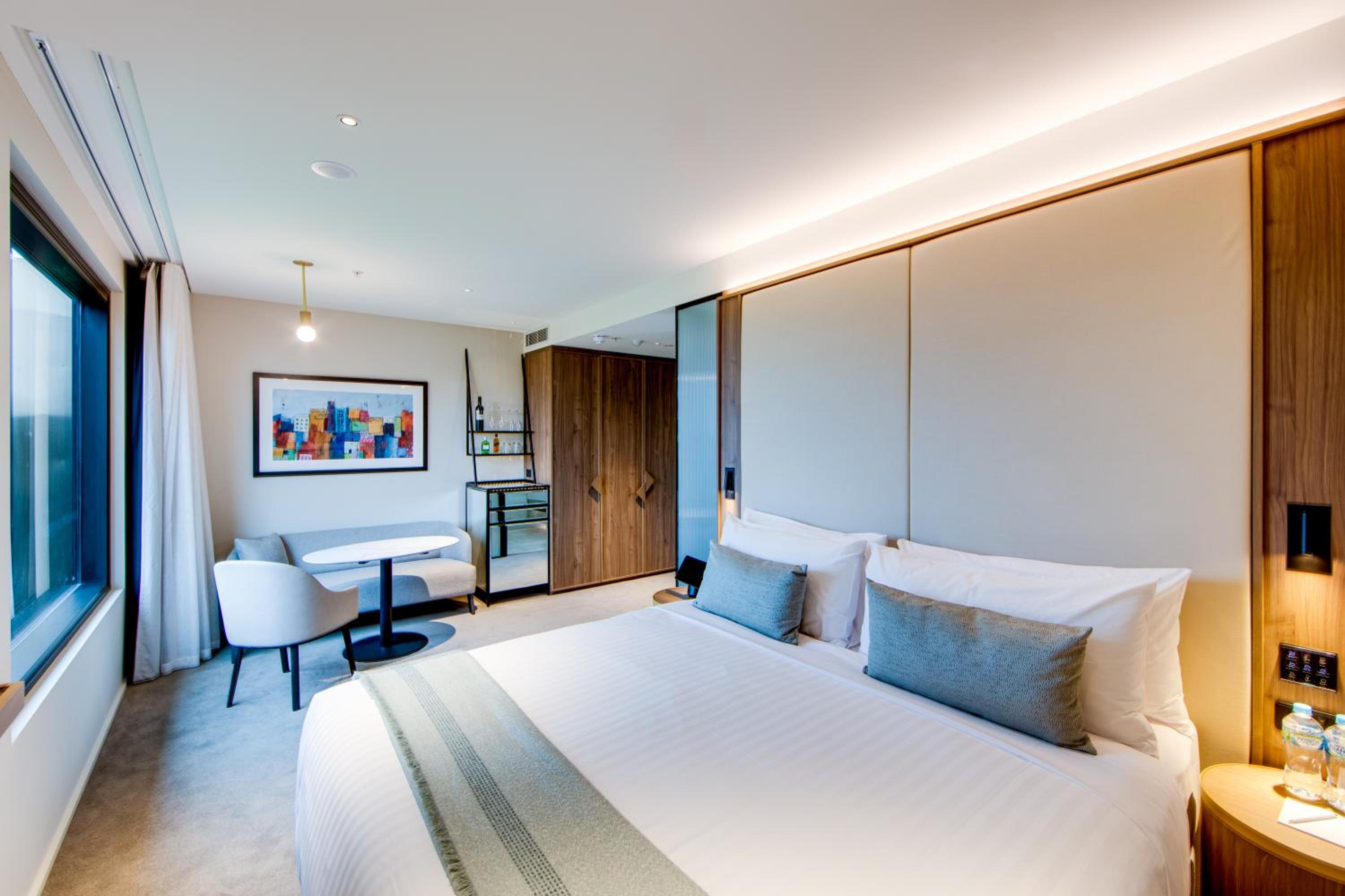 Oval Hotel at Adelaide Oval - Image 2