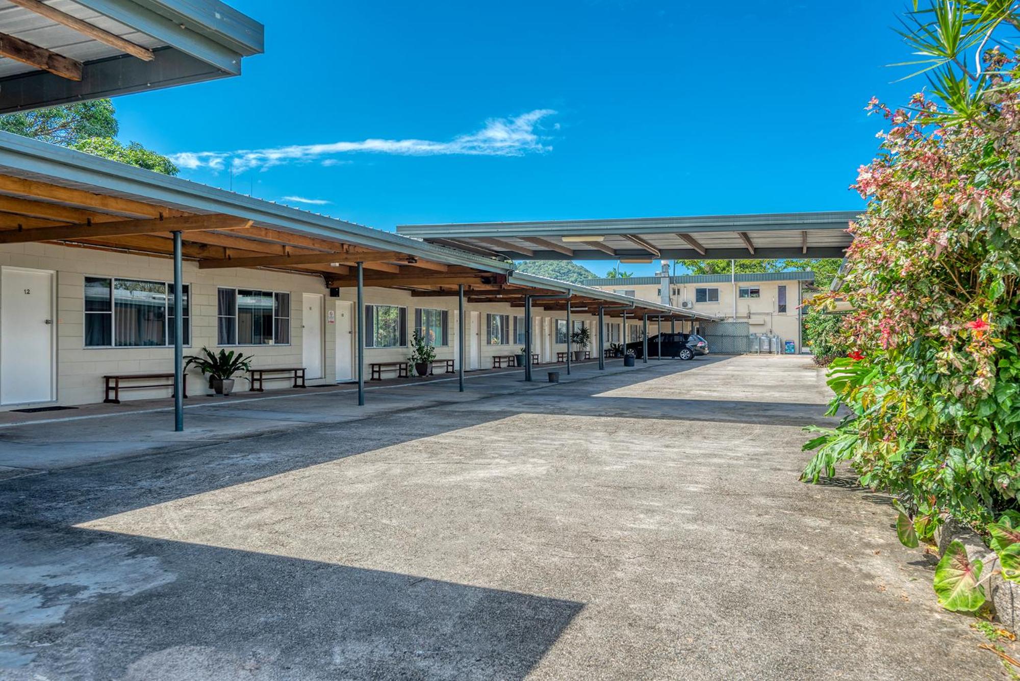 Demi View Motel