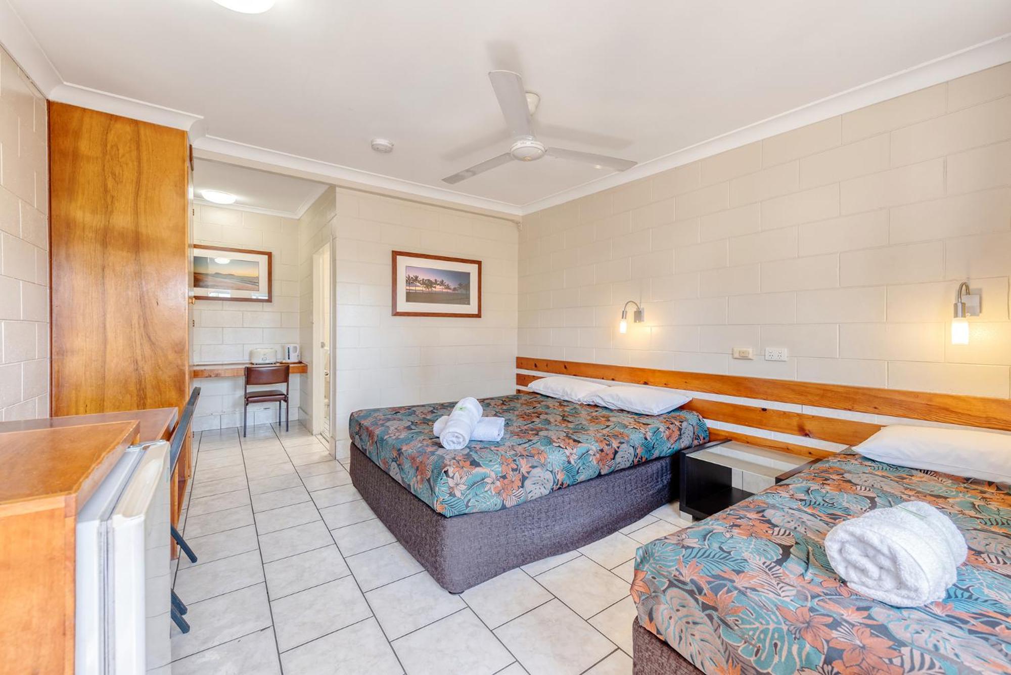 Demi View Motel