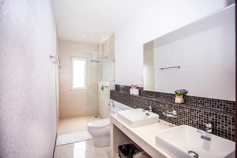 Blue Lion Small Pool Villa - by KohChangVillas view 3