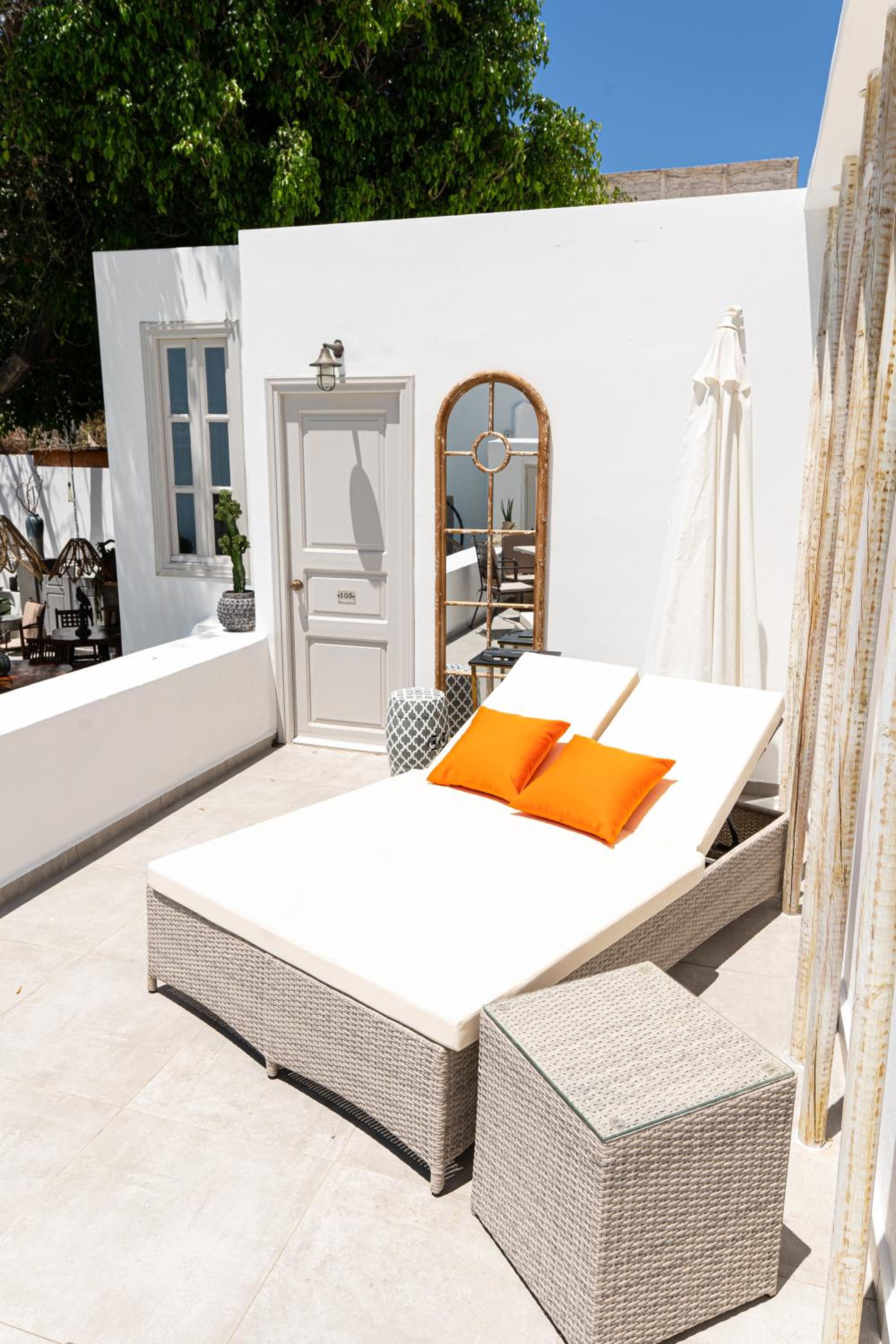 Oia Vacations - The Museum Project Oia - Property Image 2