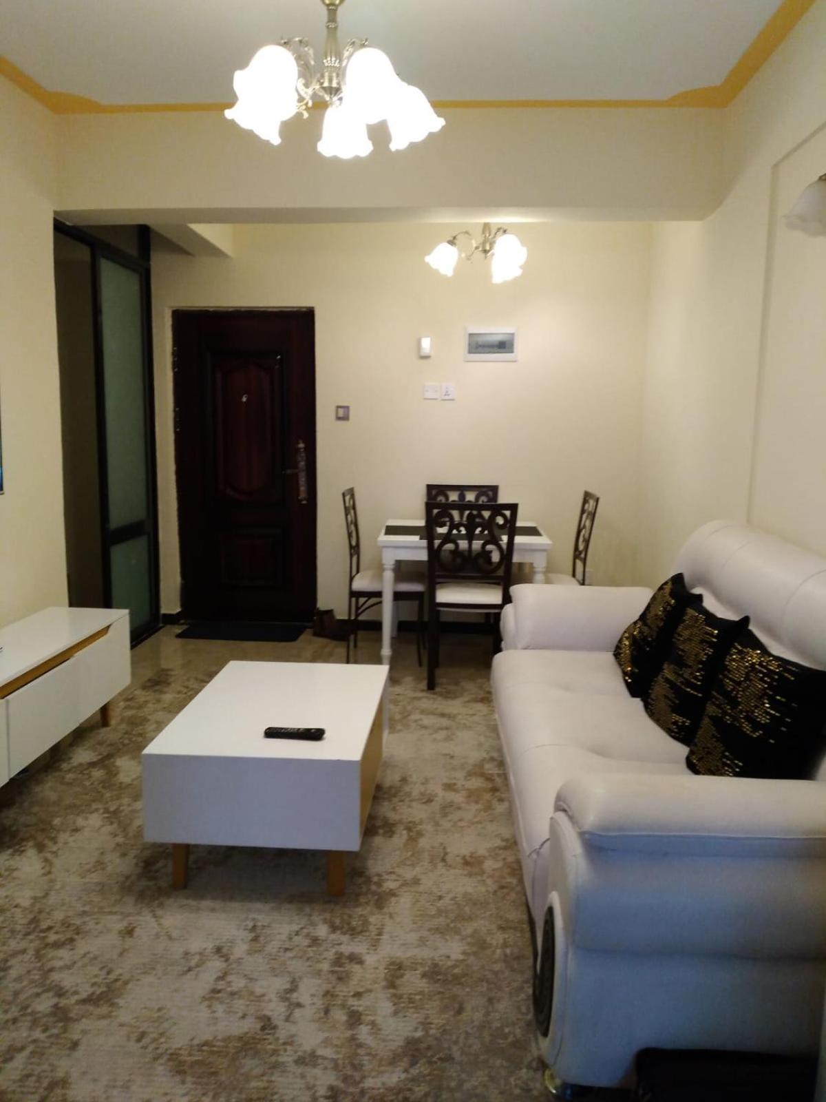 Stay.Plus Hurlingham Business Apartment view 3