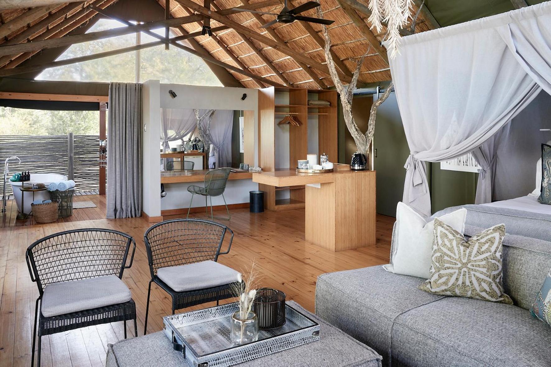 Victoria Falls River Lodge