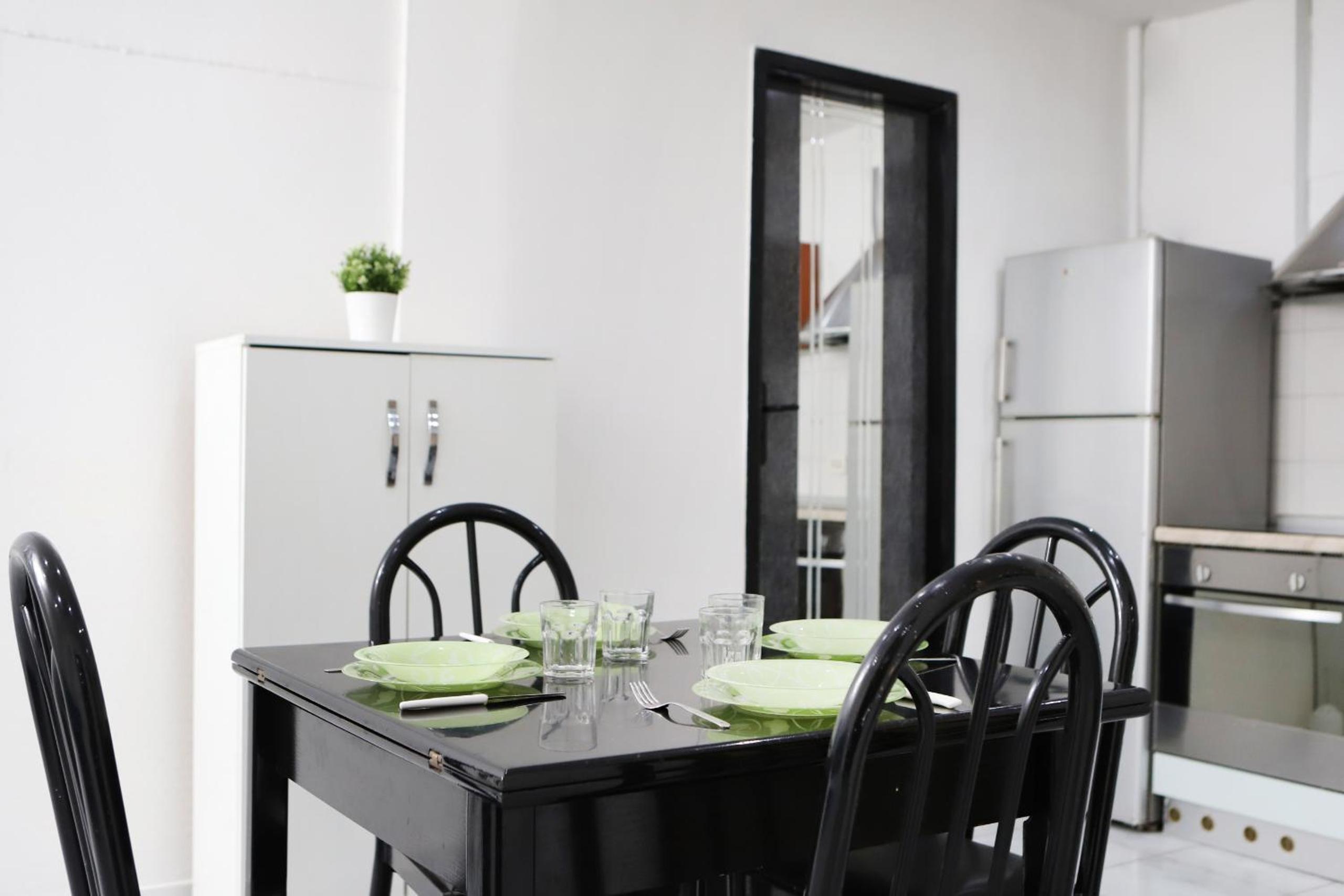 Napoli Centrale Budget Apartment photo 2