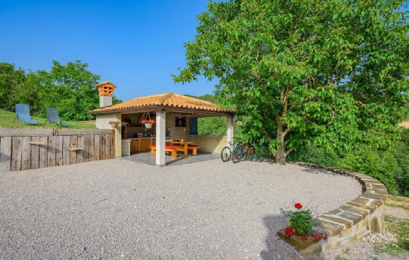 Guesthouse Gospodi