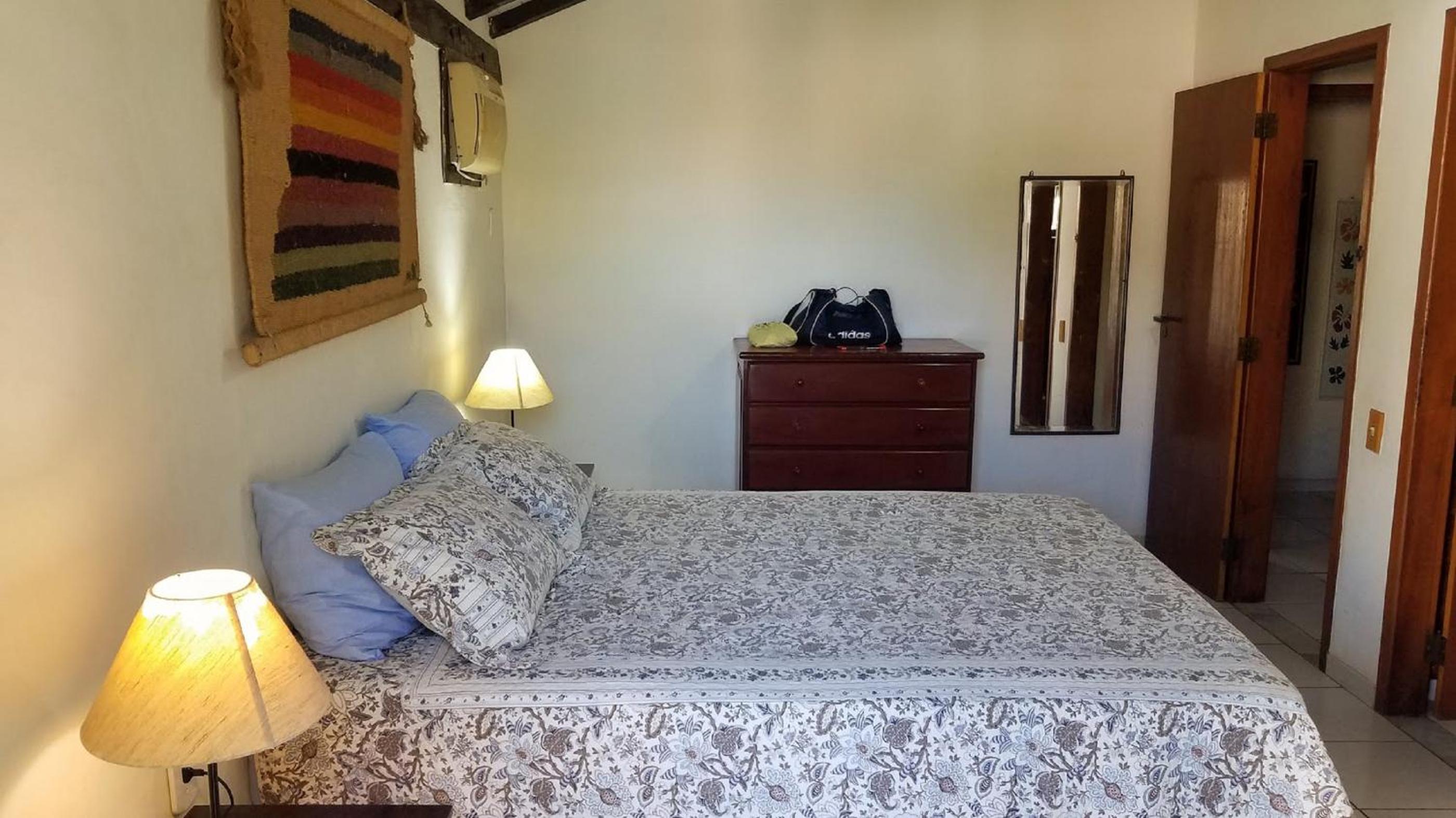 Excelente casa a 150 mts da Praia da Ferradura