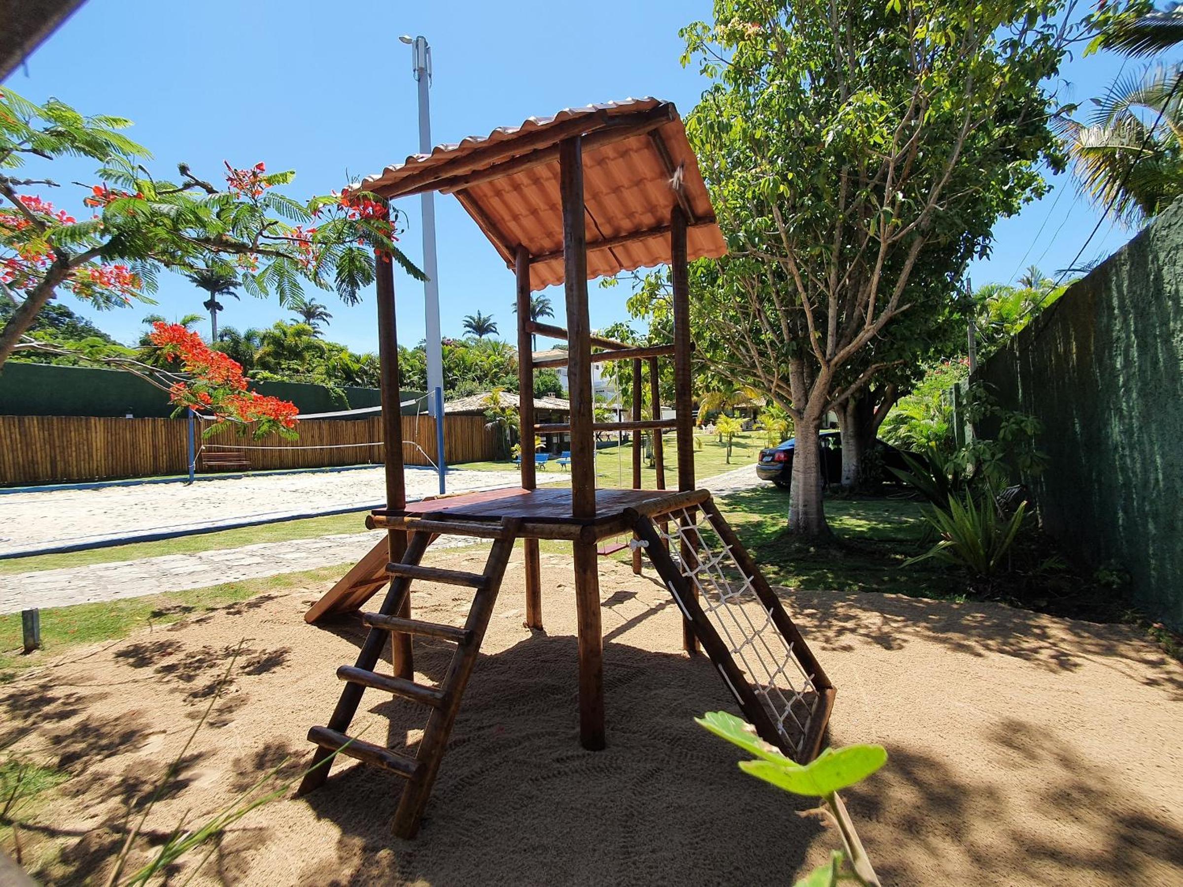 Excelente casa a 150 mts da Praia da Ferradura