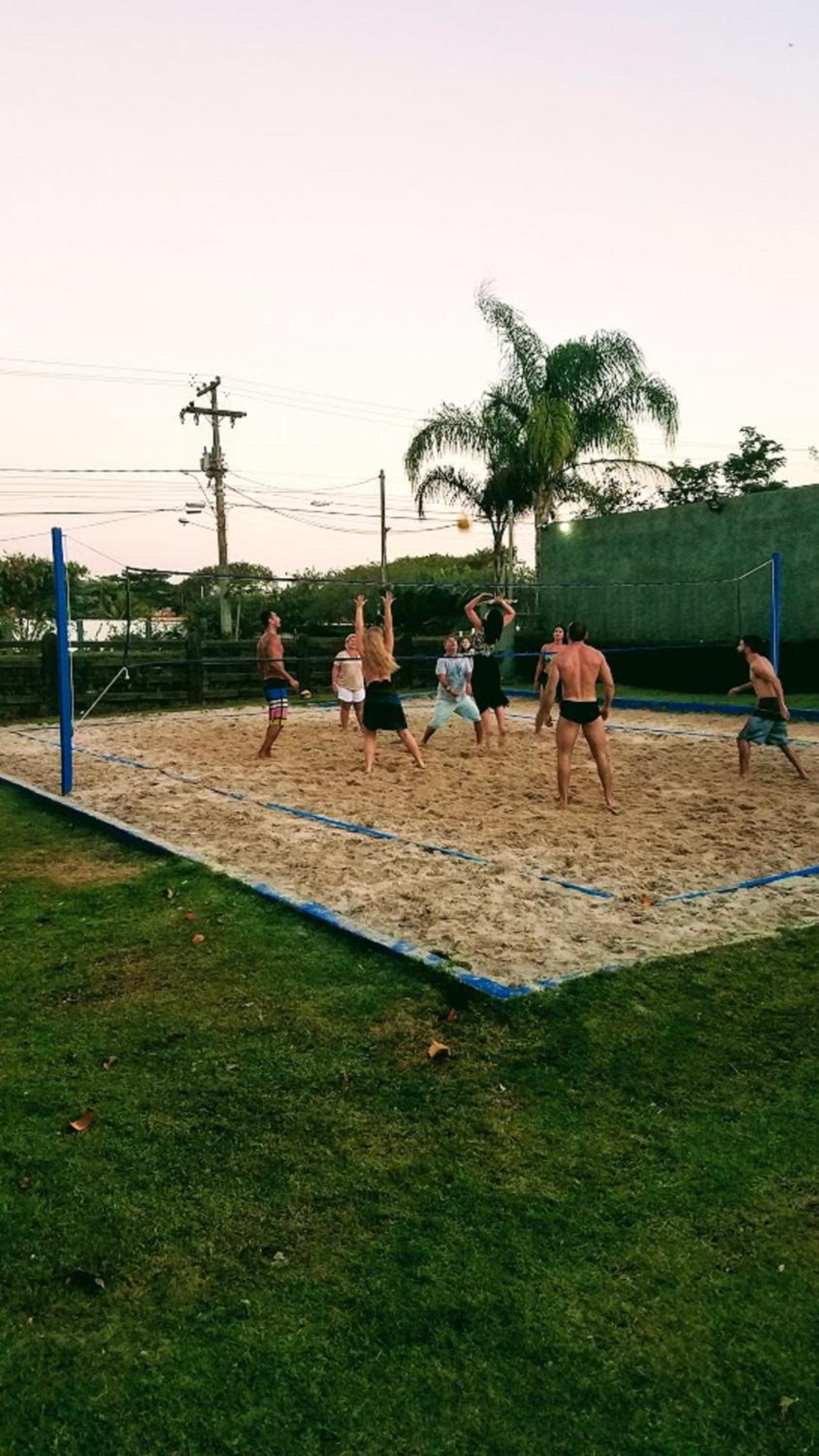 Excelente casa a 150 mts da Praia da Ferradura