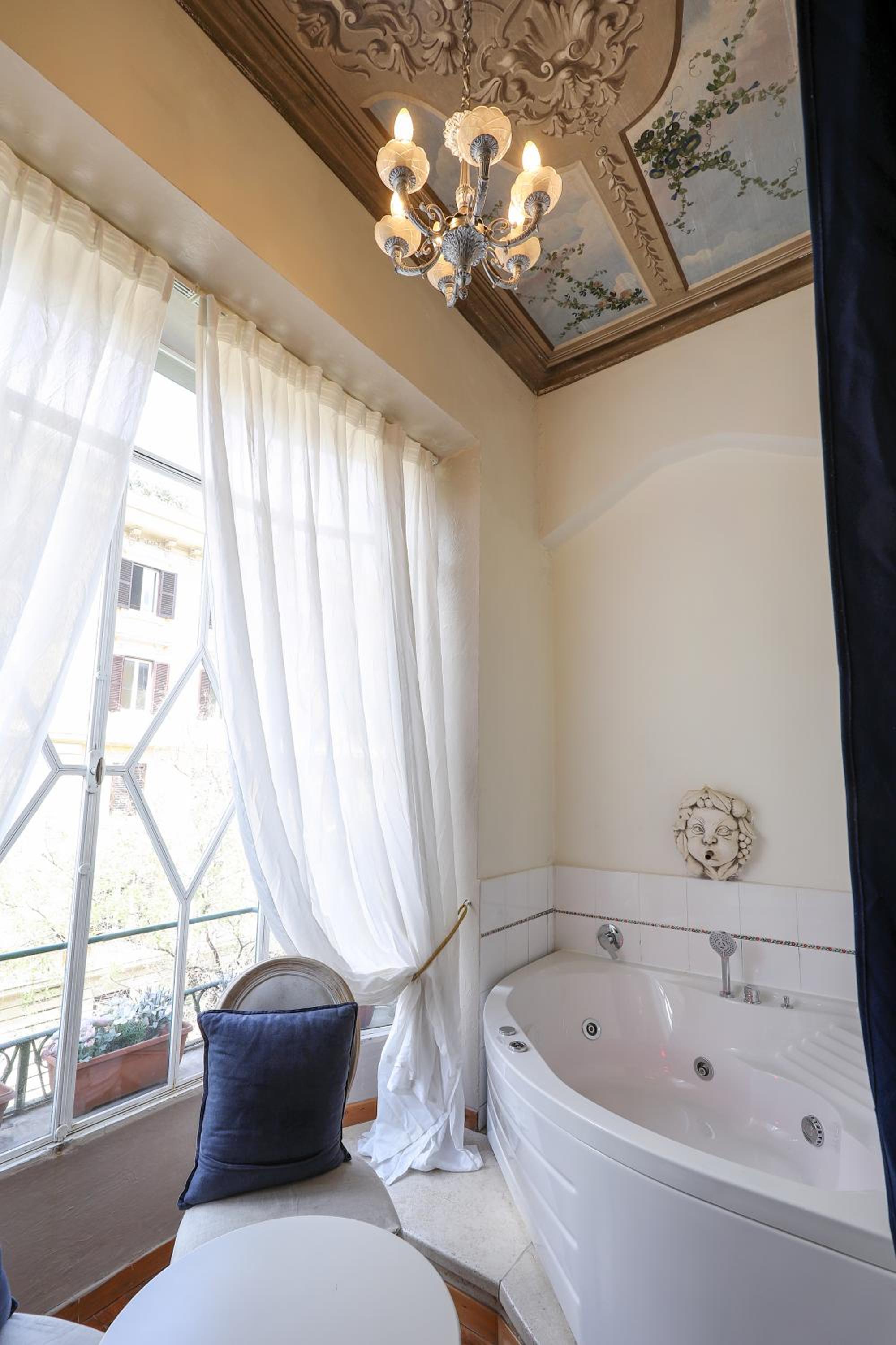 Grand Tour Rome Suites - Liberty Collection