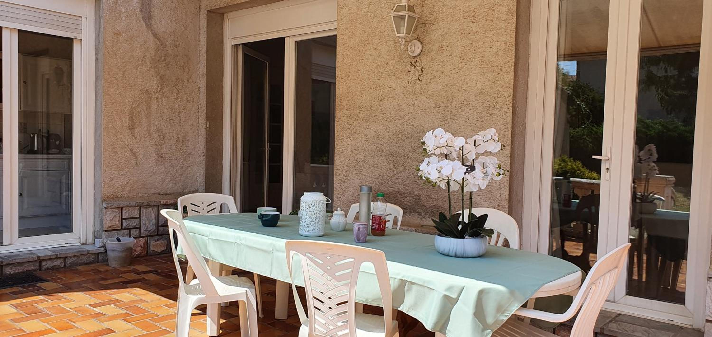 La casa de Margarita y Sisco, Villa avec piscine