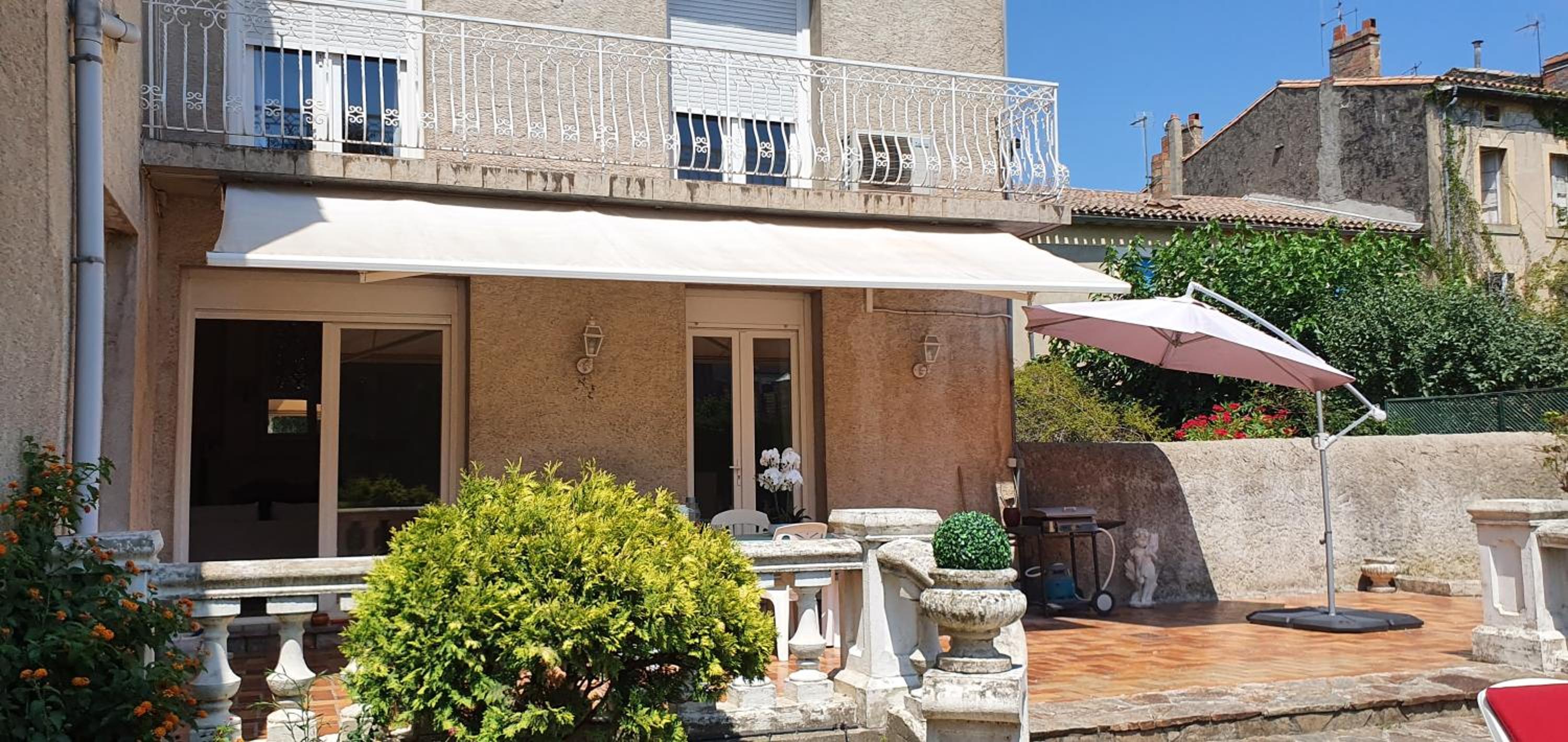 La casa de Margarita y Sisco, Villa avec piscine