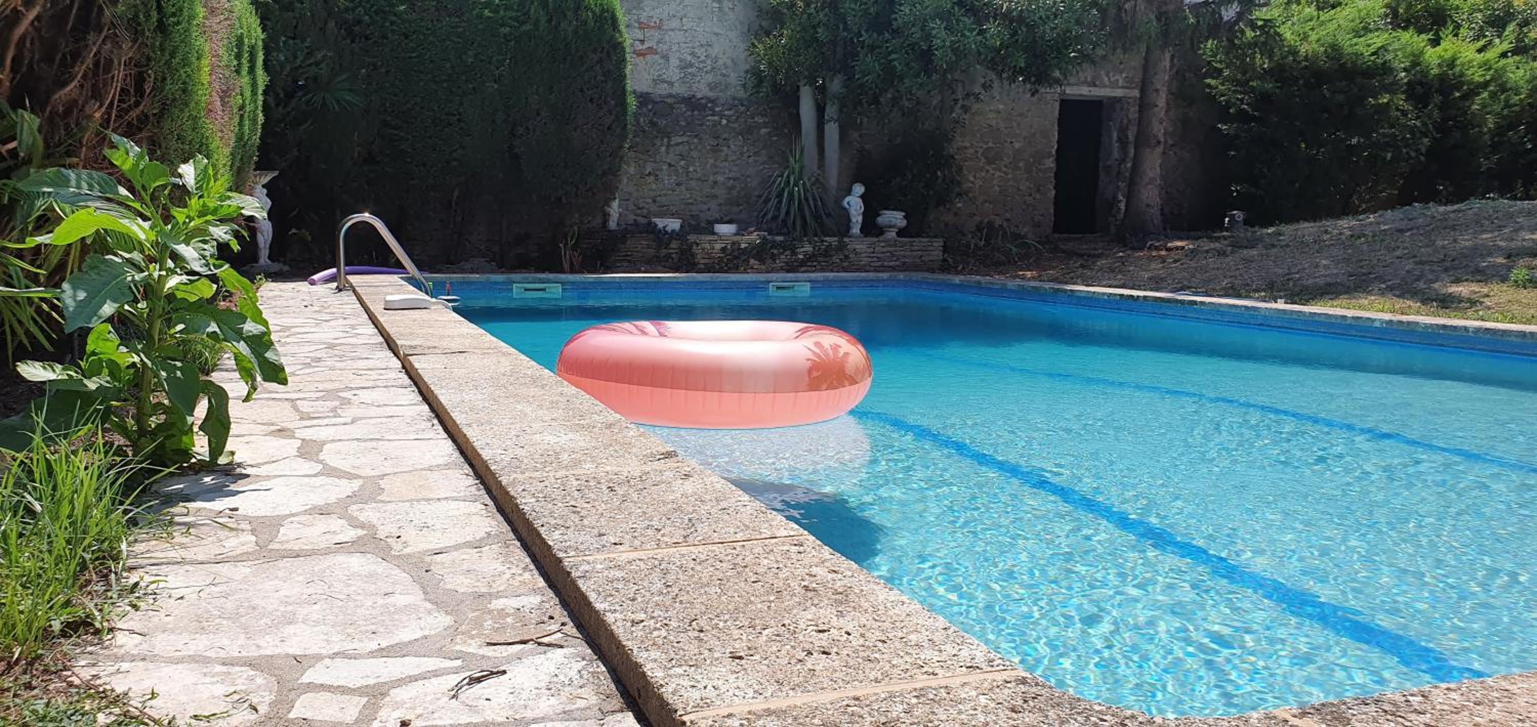 La casa de Margarita y Sisco, Villa avec piscine