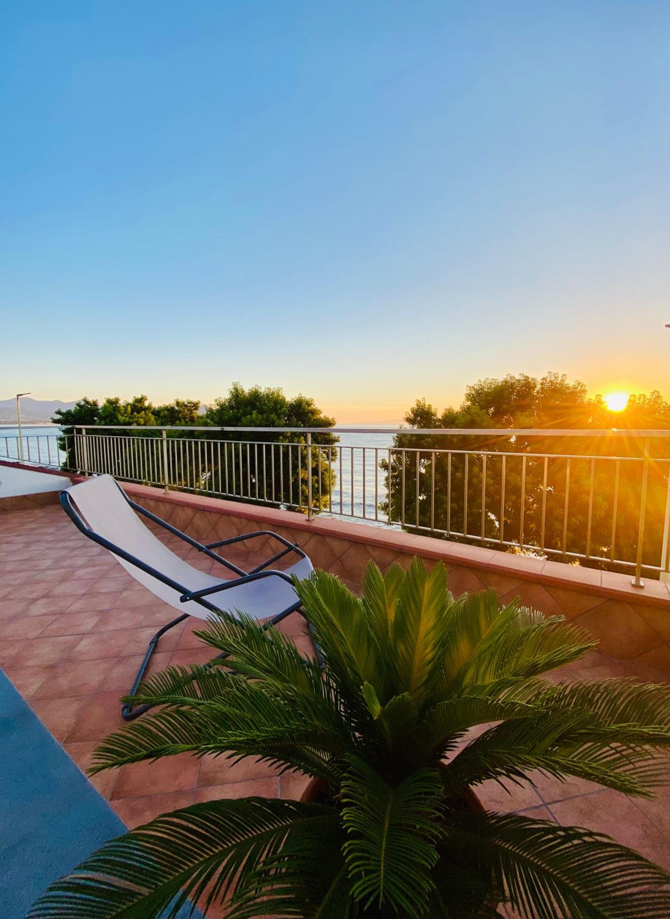 Torre Archirafi Vacanze en Riposto — balance & terrace