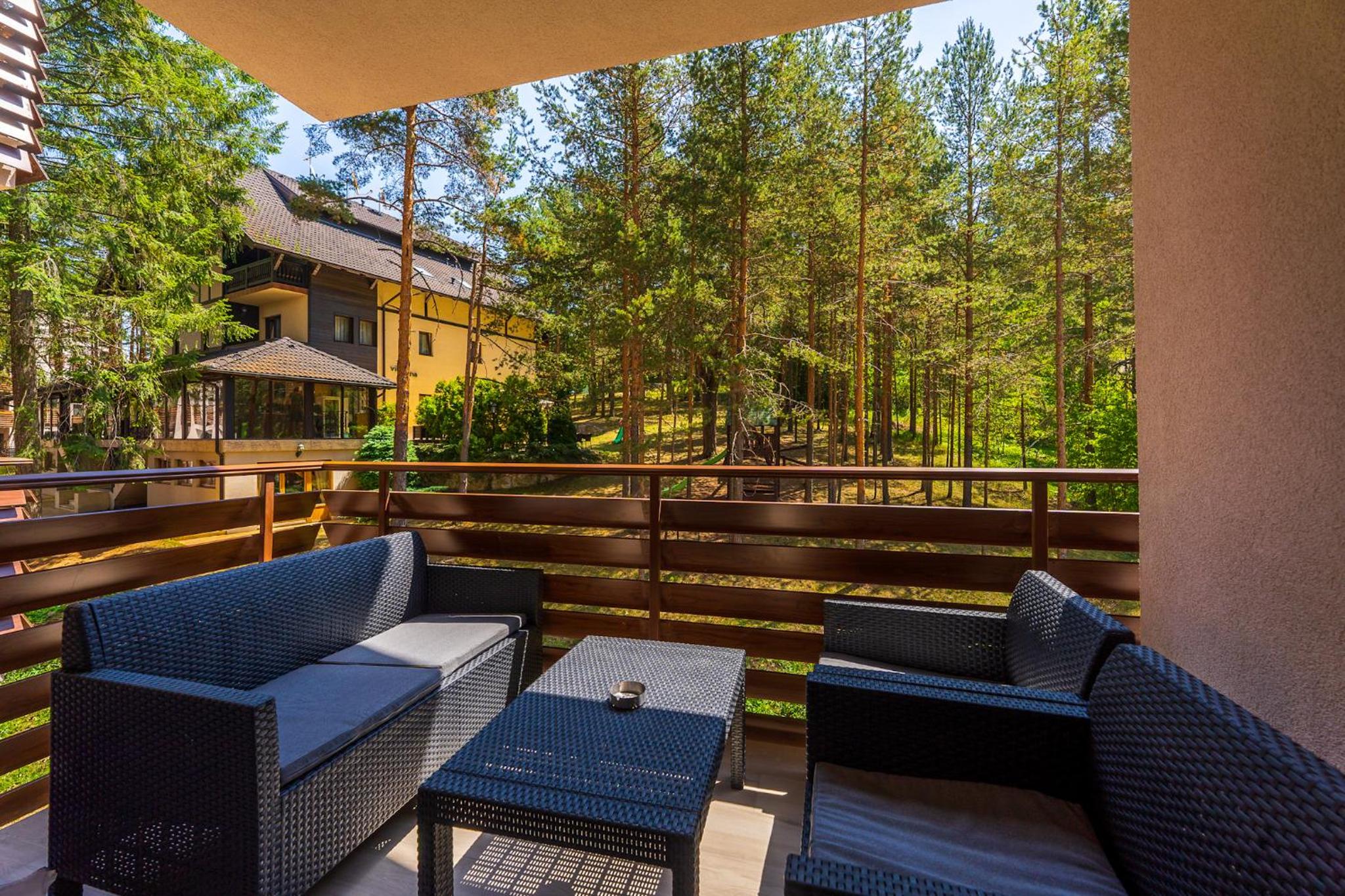 Vila Pekovic Green, Pine Trees View 2 Bedrooms Apartment view 2