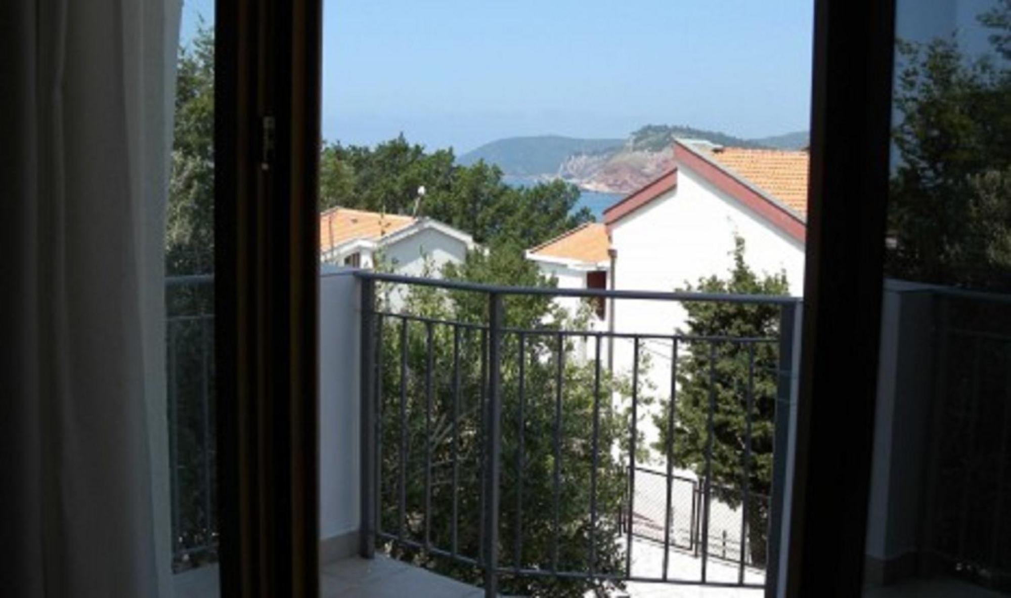 Apartments Markovic Sutomore