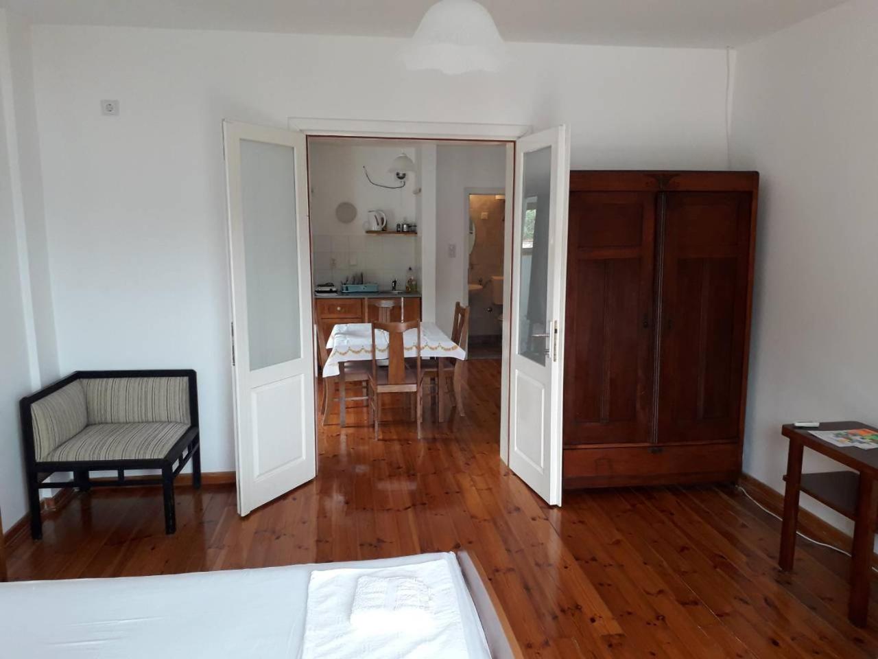 Apartments Markovic Sutomore