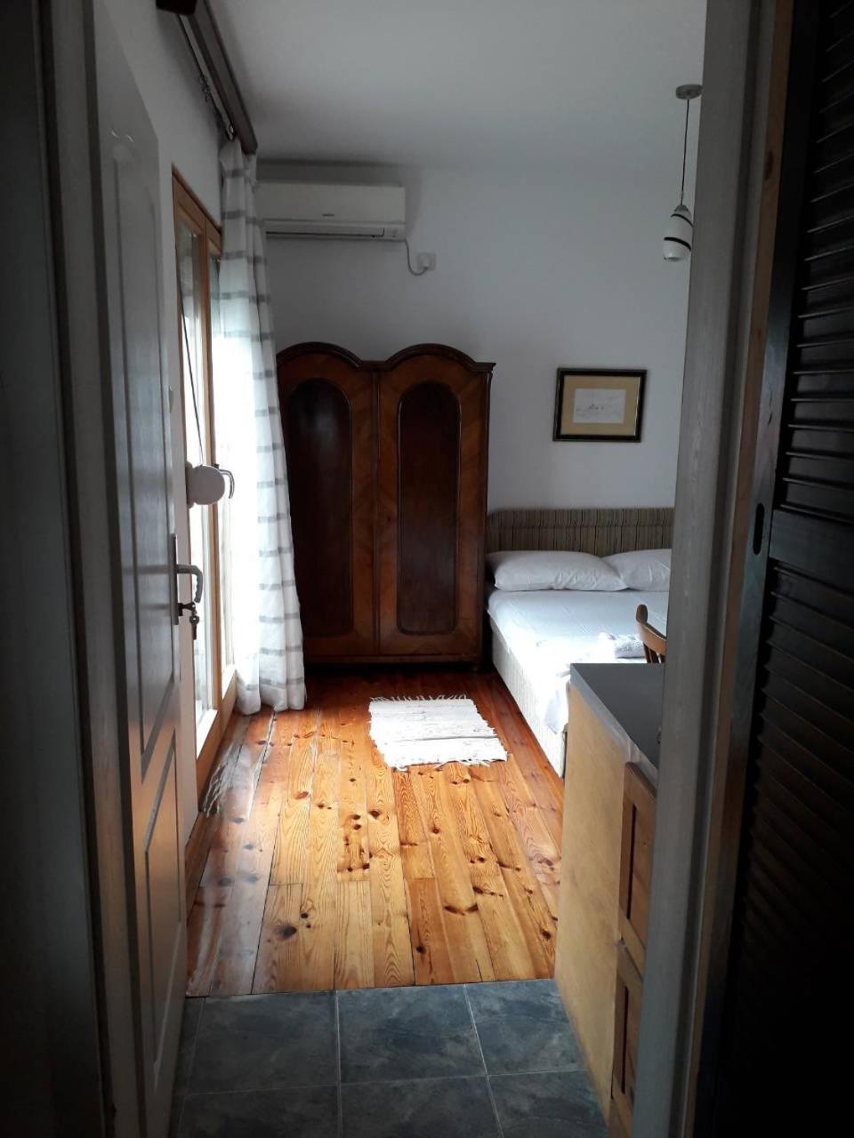 Apartments Markovic Sutomore