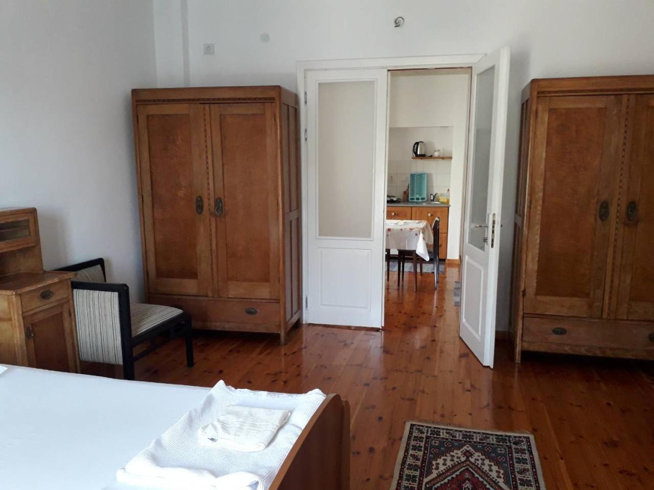 Apartments Markovic Sutomore