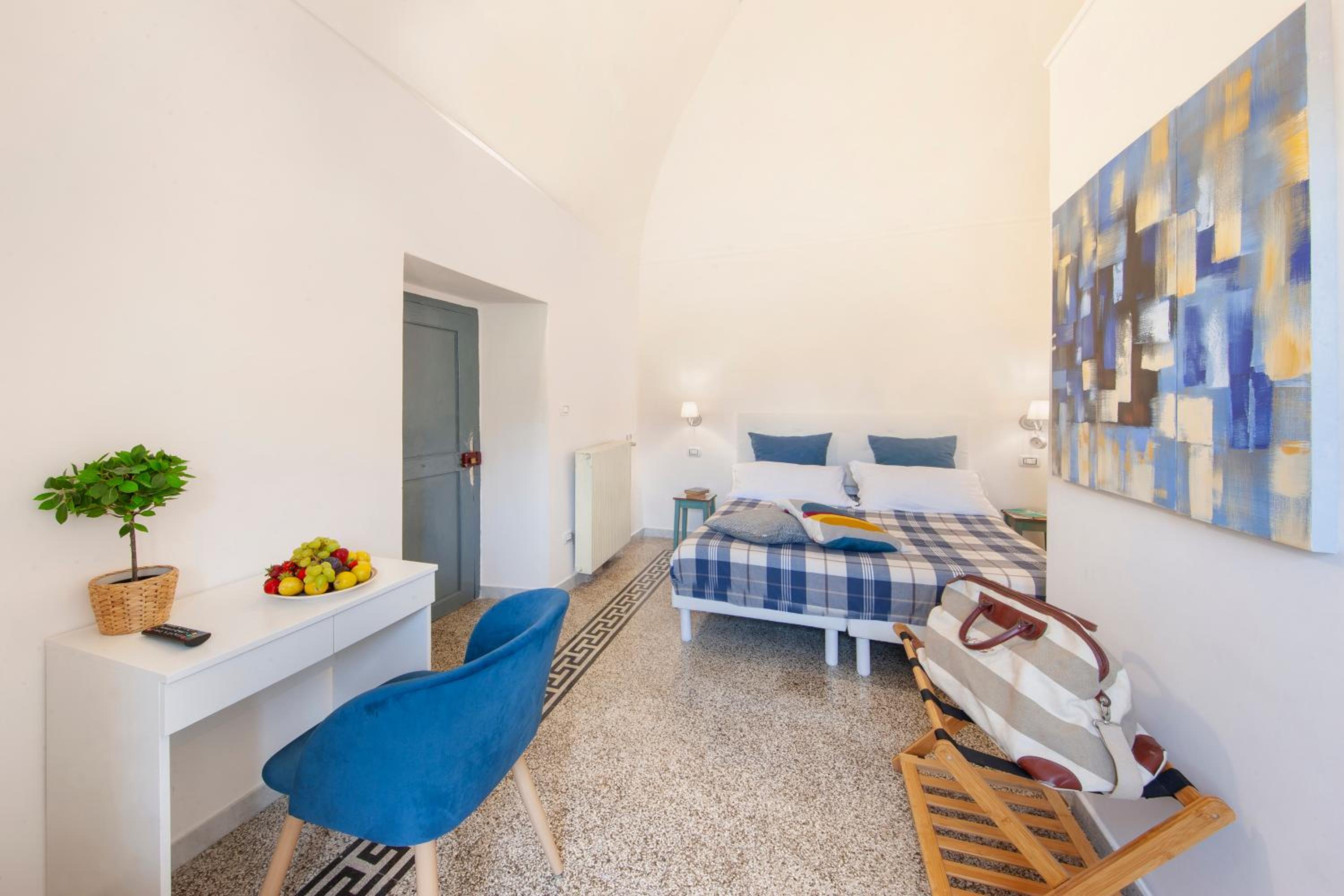 Relais il Chiostro Historic Courtyard & Panoramic Terrace near Sorrento view 3