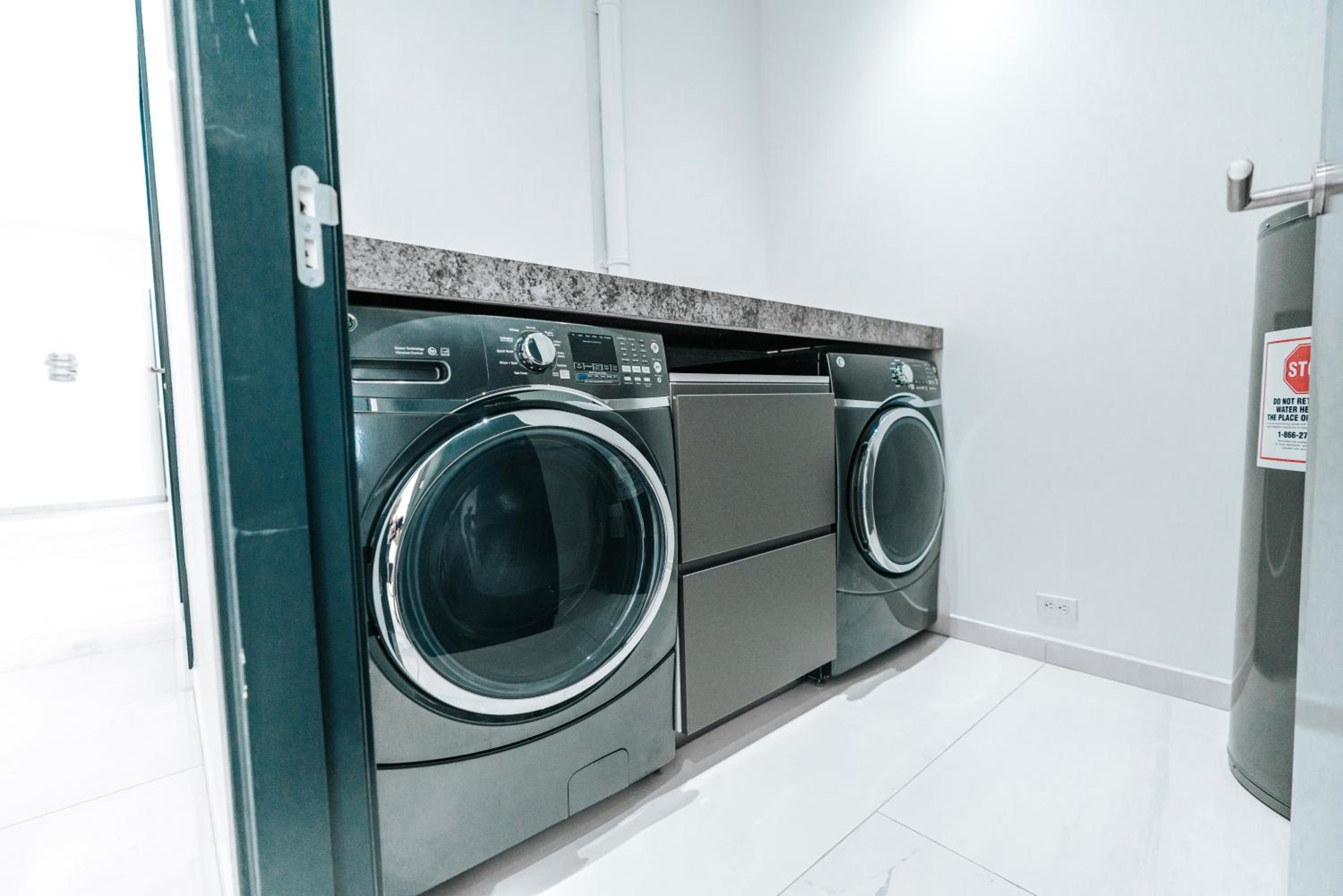 Gray Door Apartments - Adults only view 2