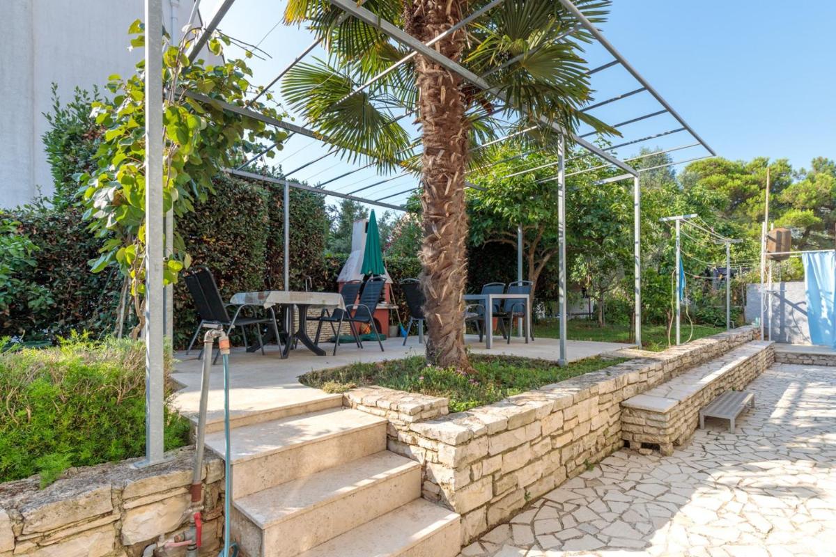 Apartments Kamelia view 4