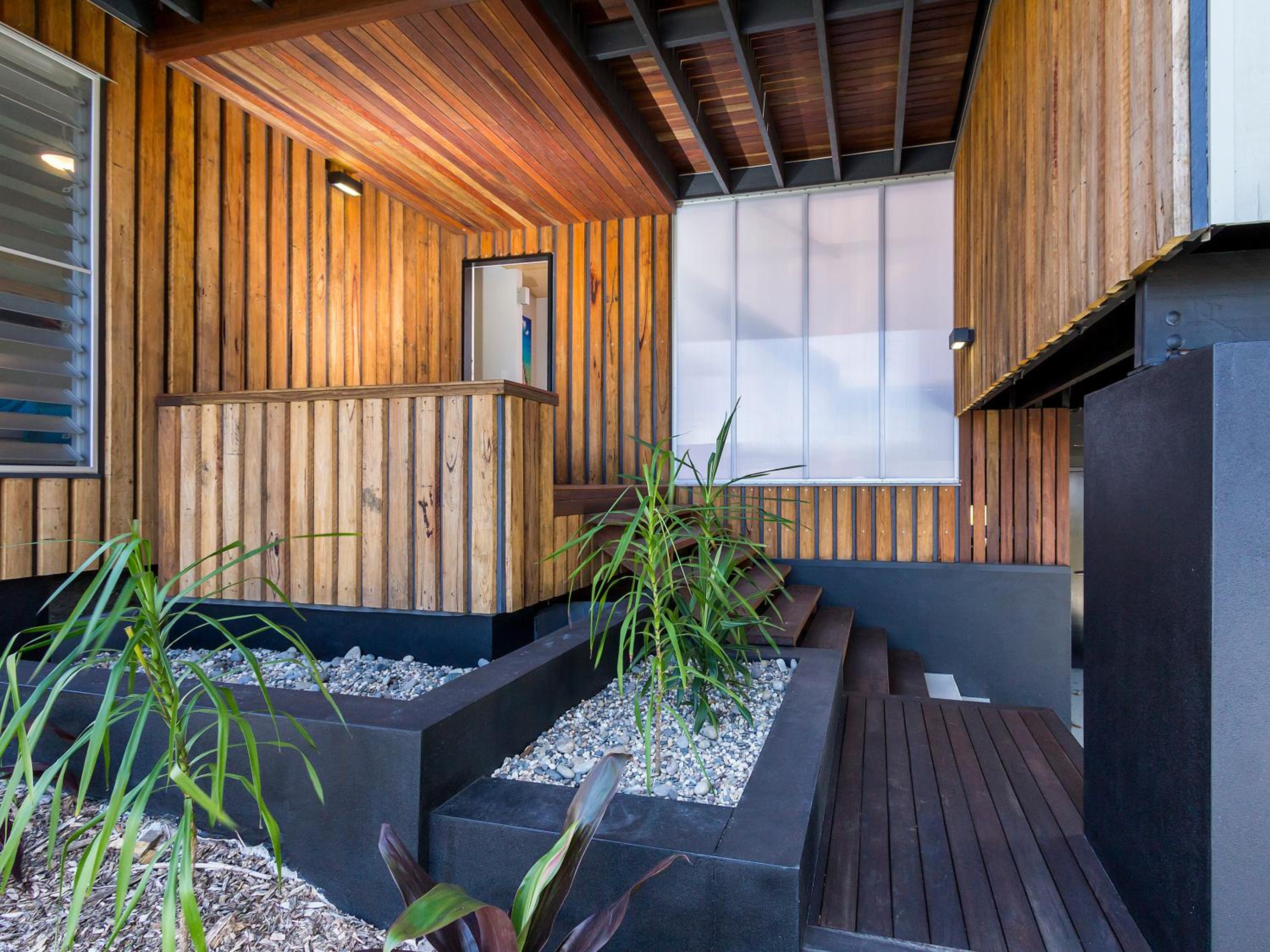 7 Roseby Court