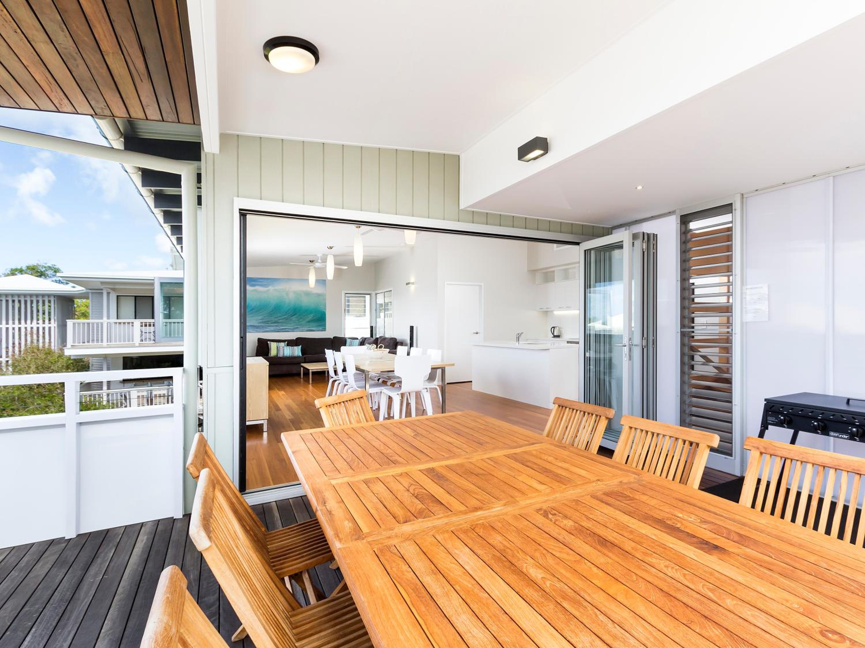 7 Roseby Court