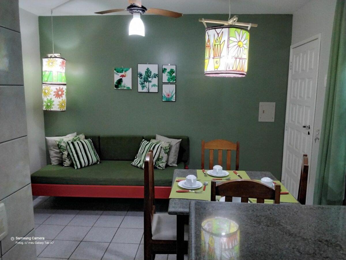 PRAIA DE TAPERAPUA - Flat em Condominio a 300 metros da praia