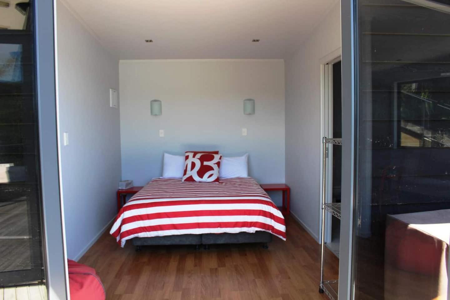Poppy Apartment view 5