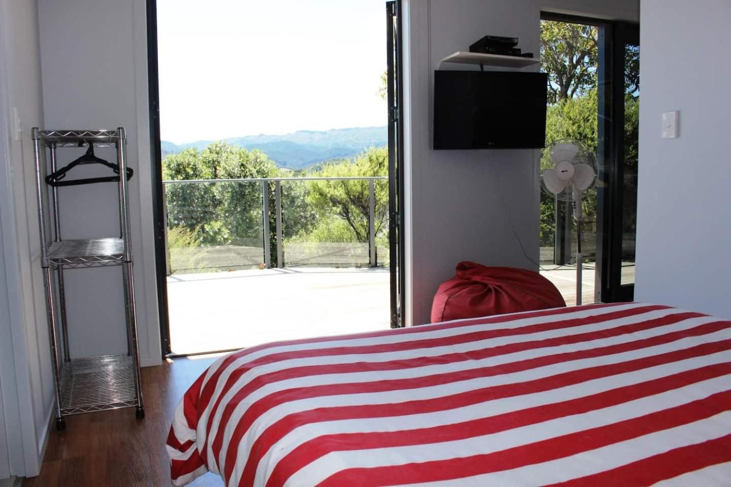 Poppy Apartment view 3