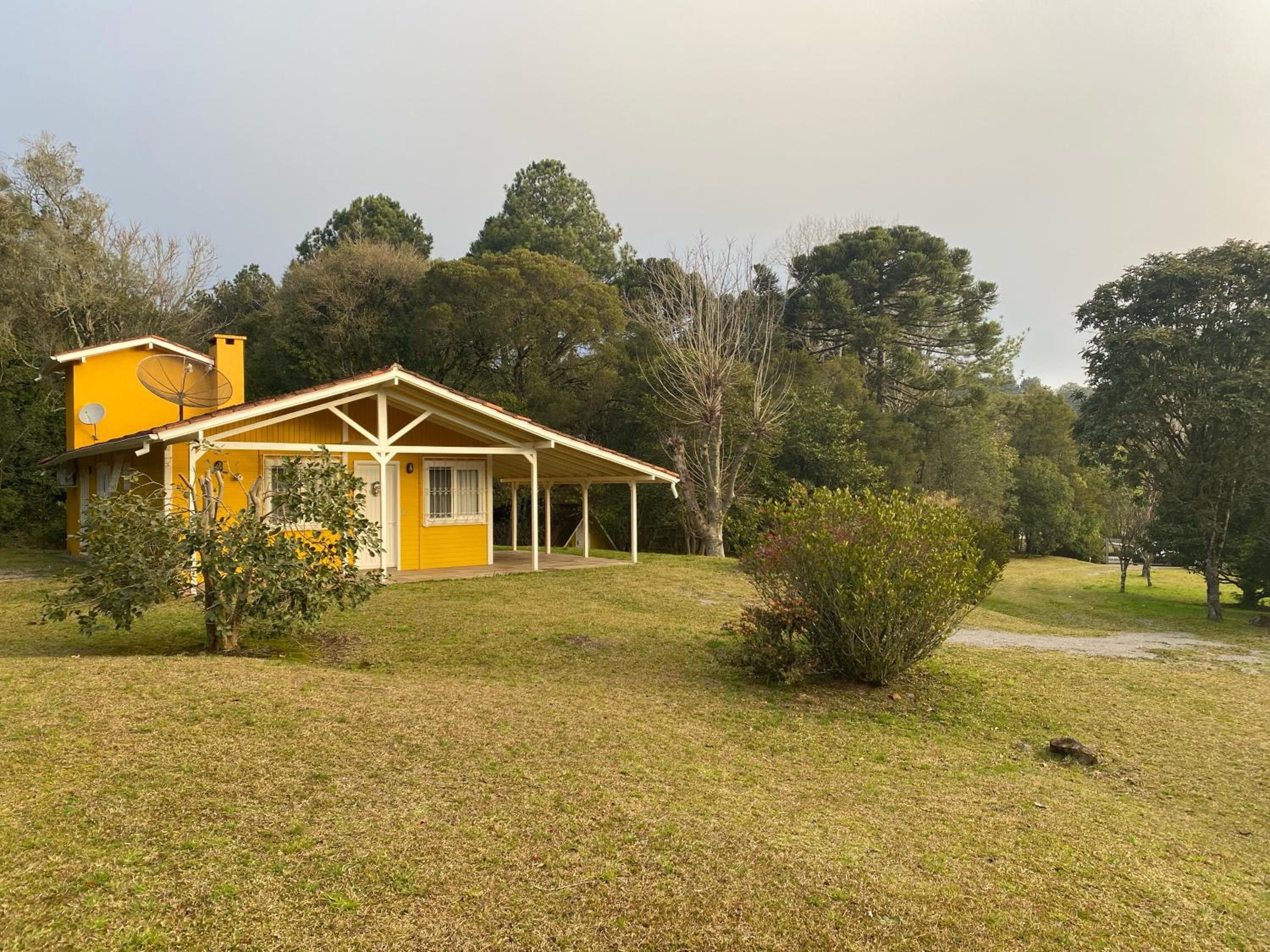 Casa em condomínio fechado, 4km Centro de Gramado.