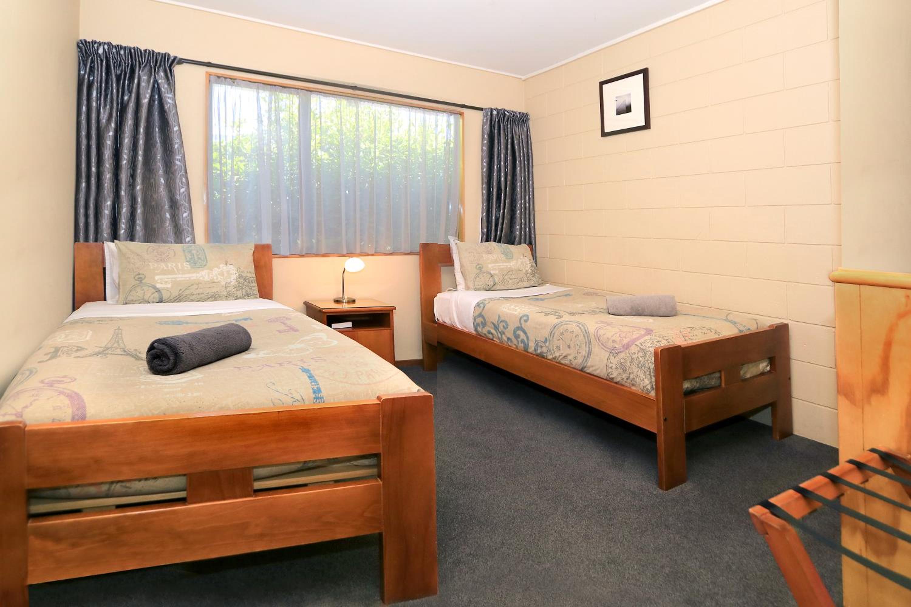 Queenstown Holiday Park Creeksyde