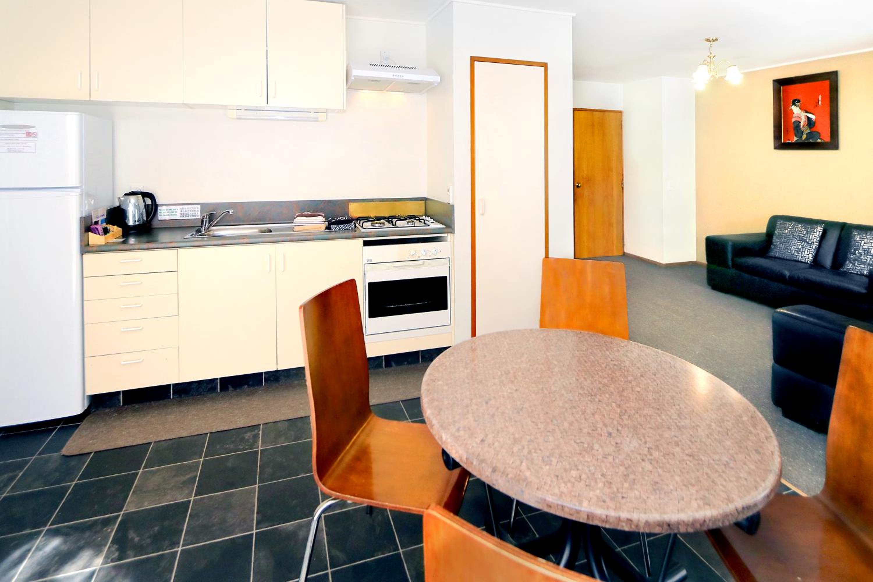 Queenstown Holiday Park Creeksyde