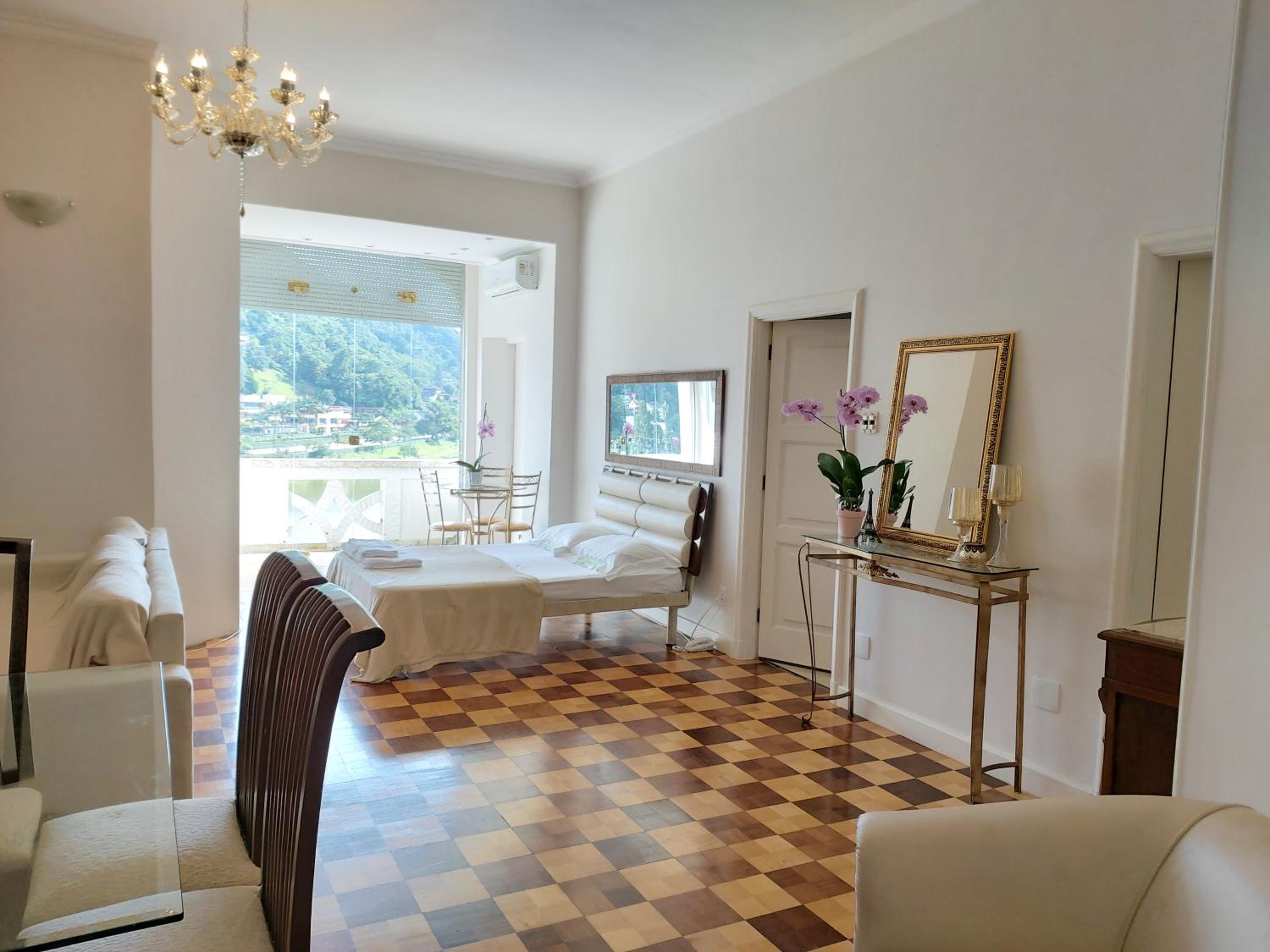 Palácio Quitandinha Espetacular Apartamento com Vista para o Lago