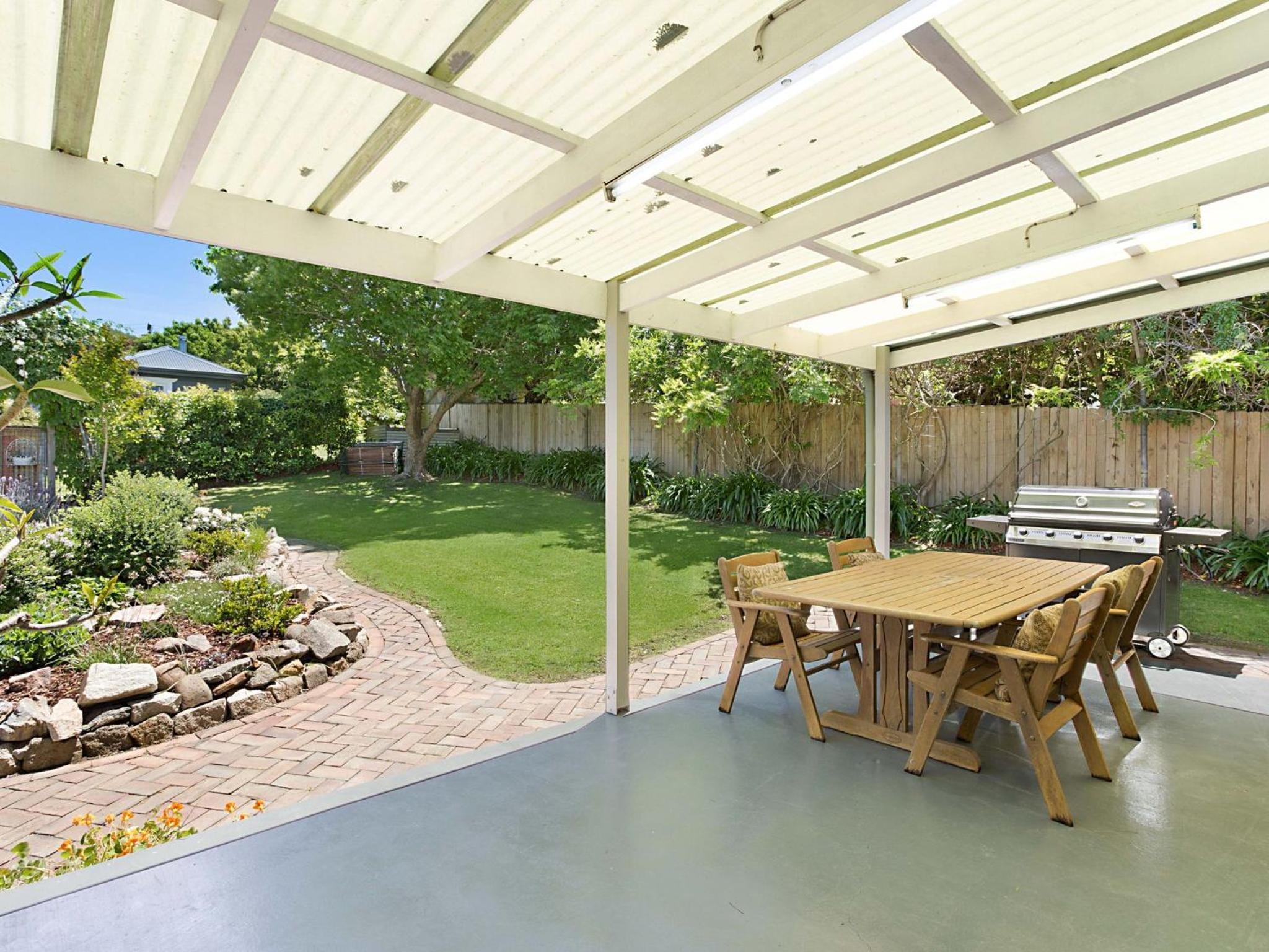 10 Harper Crescent Narooma