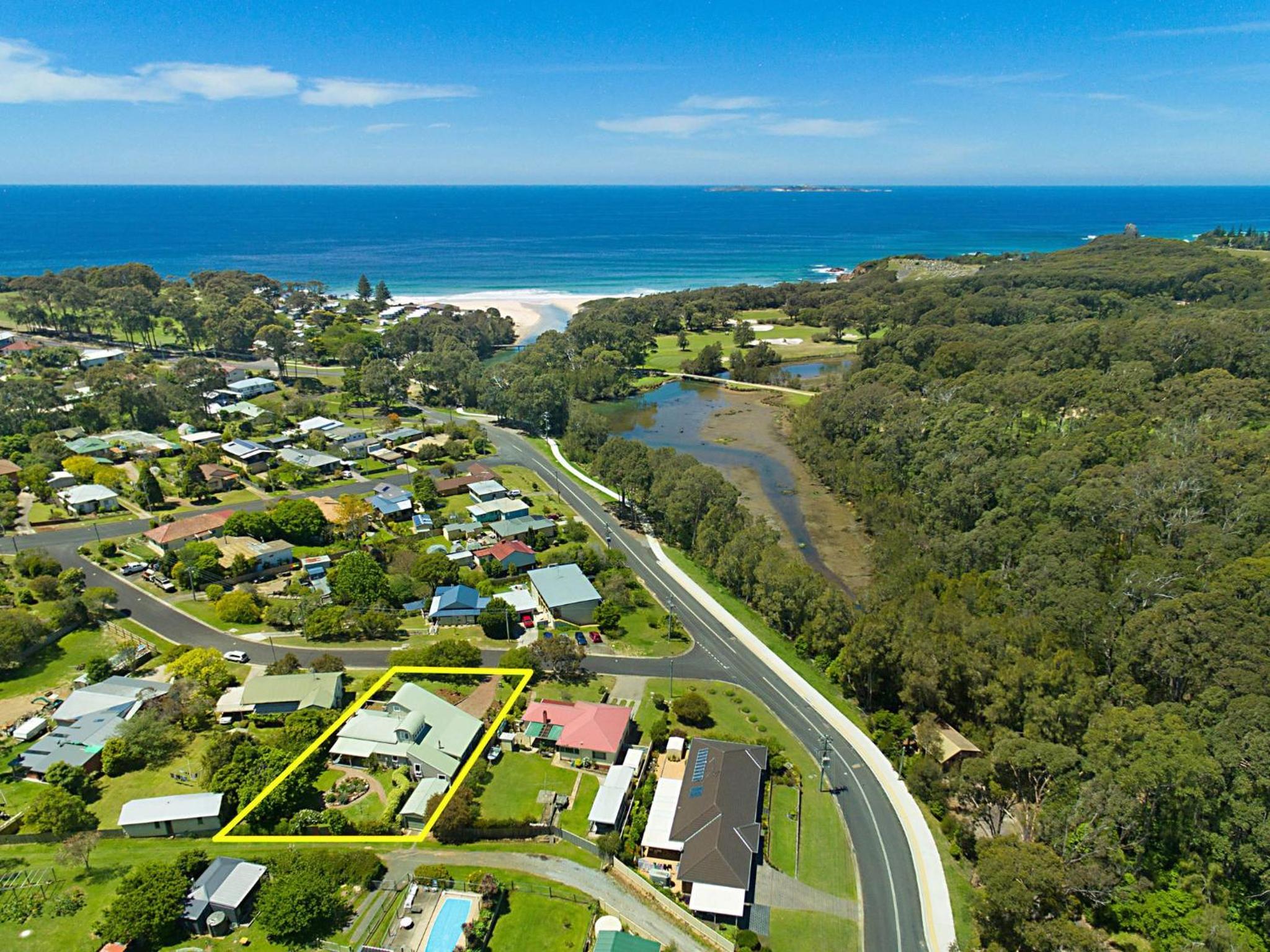 10 Harper Crescent Narooma