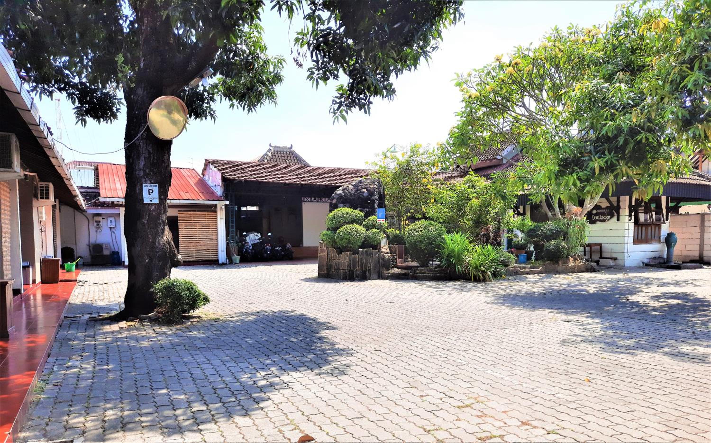 Hotel Perdana view 3