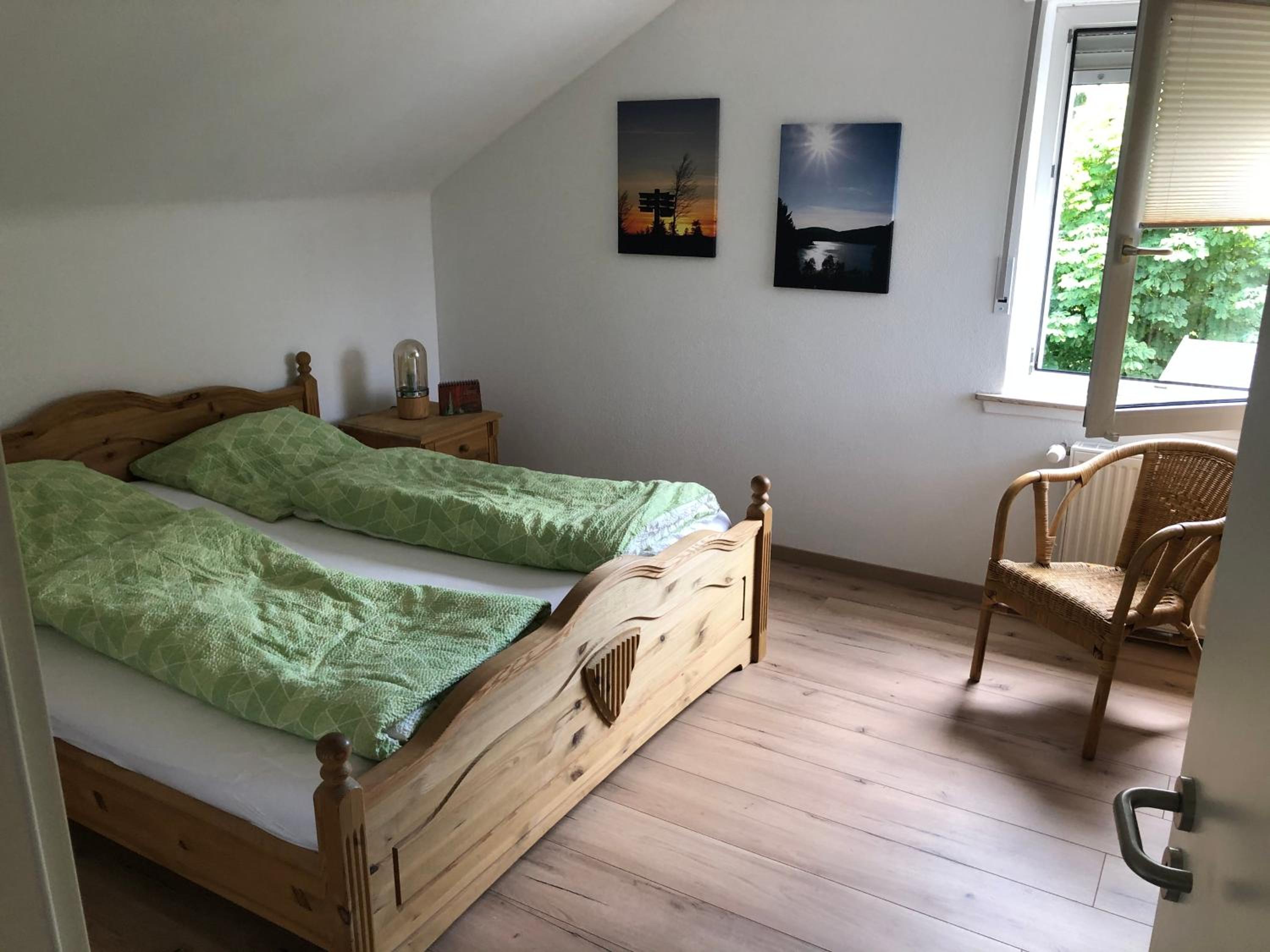 Ferienwohnung am Wald mit Garten & Hot-Tub & Alpakas